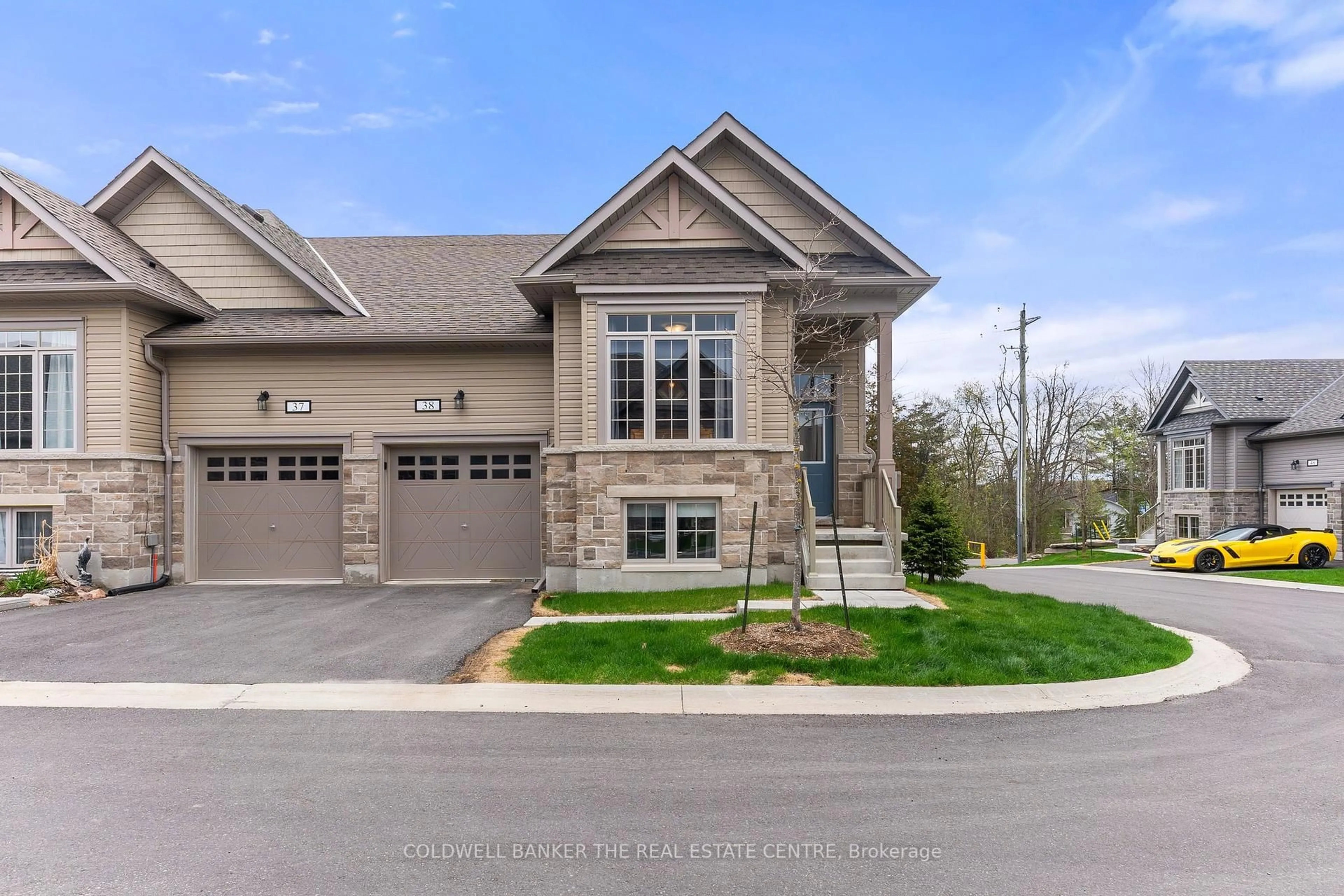 Home with brick exterior material, street for 17 Lakewood Cres #38, Kawartha Lakes Ontario K0M 1A0