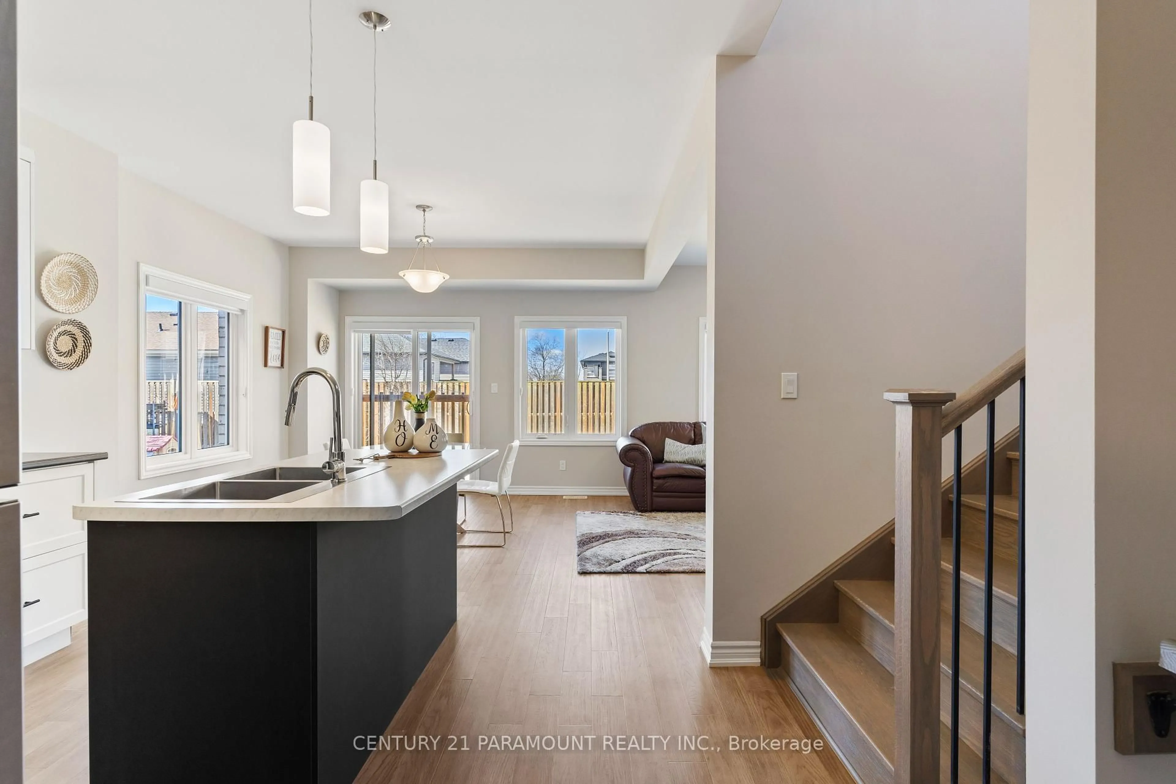 Open concept kitchen, unknown for 72 Bradley Ave, Welland Ontario L3B 0K1