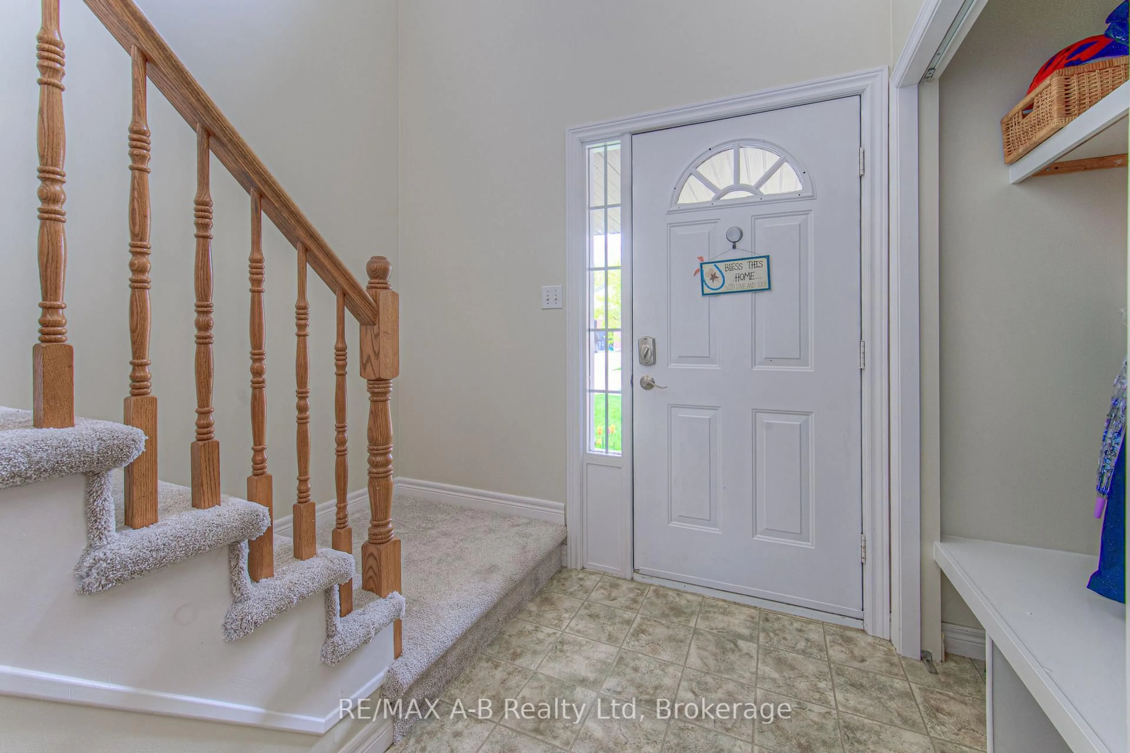 Indoor entryway for 290 Norman St, Stratford Ontario N5A 7Y3