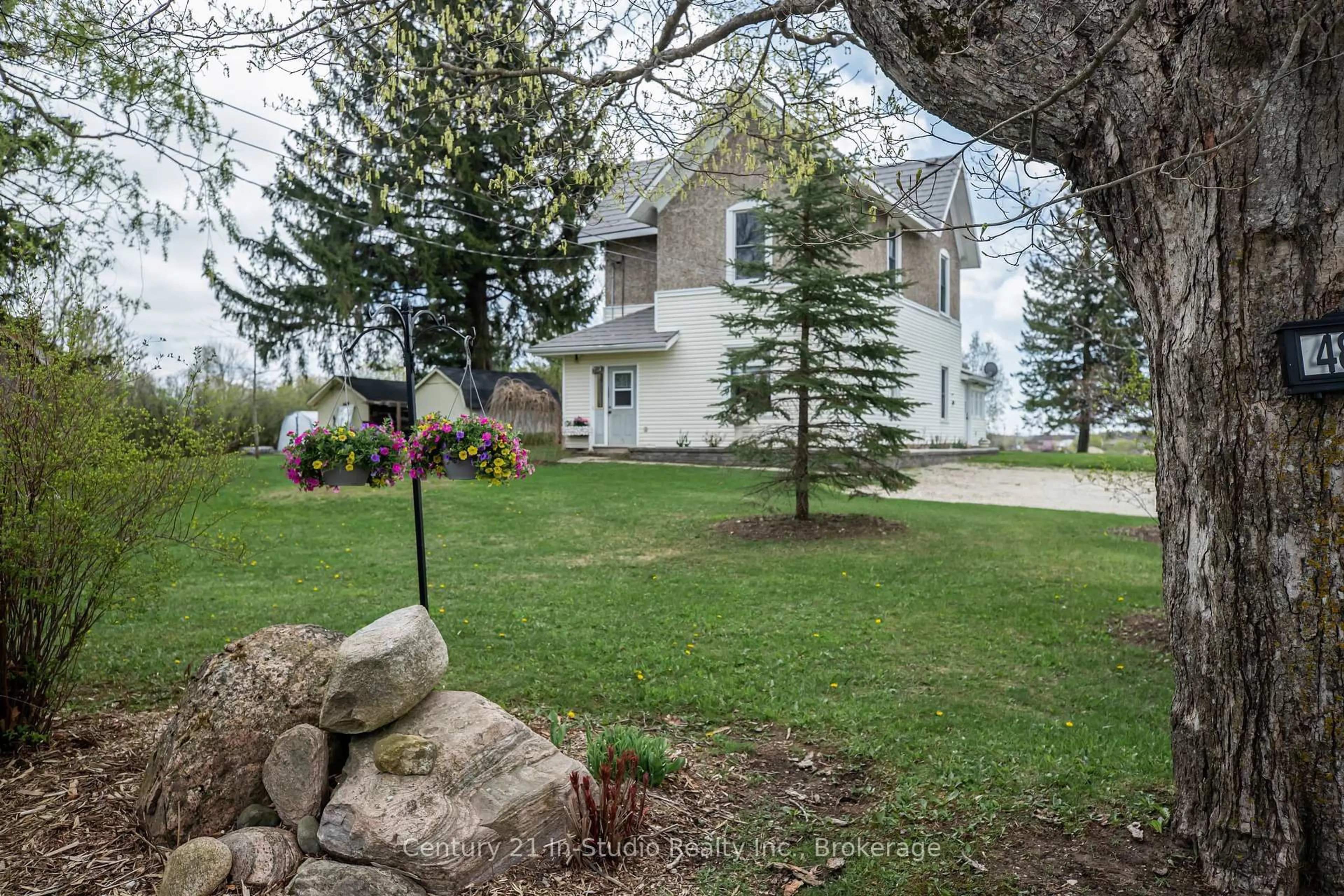 Patio, unknown for 489 Lambton St, West Grey Ontario N0G 1R0