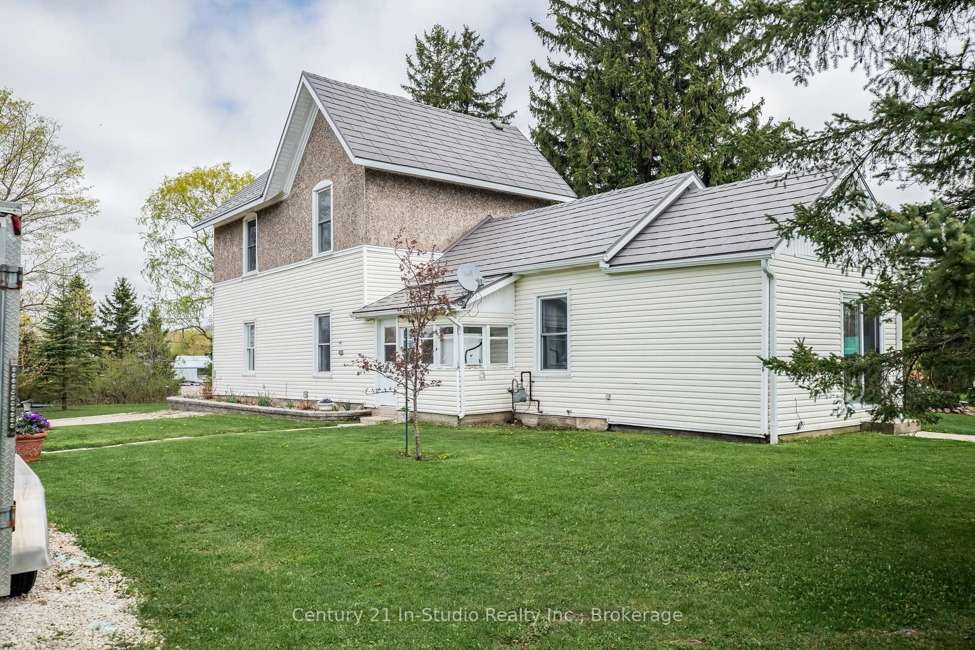 A pic from outside/outdoor area/front of a property/back of a property/a pic from drone, street for 489 Lambton St, West Grey Ontario N0G 1R0