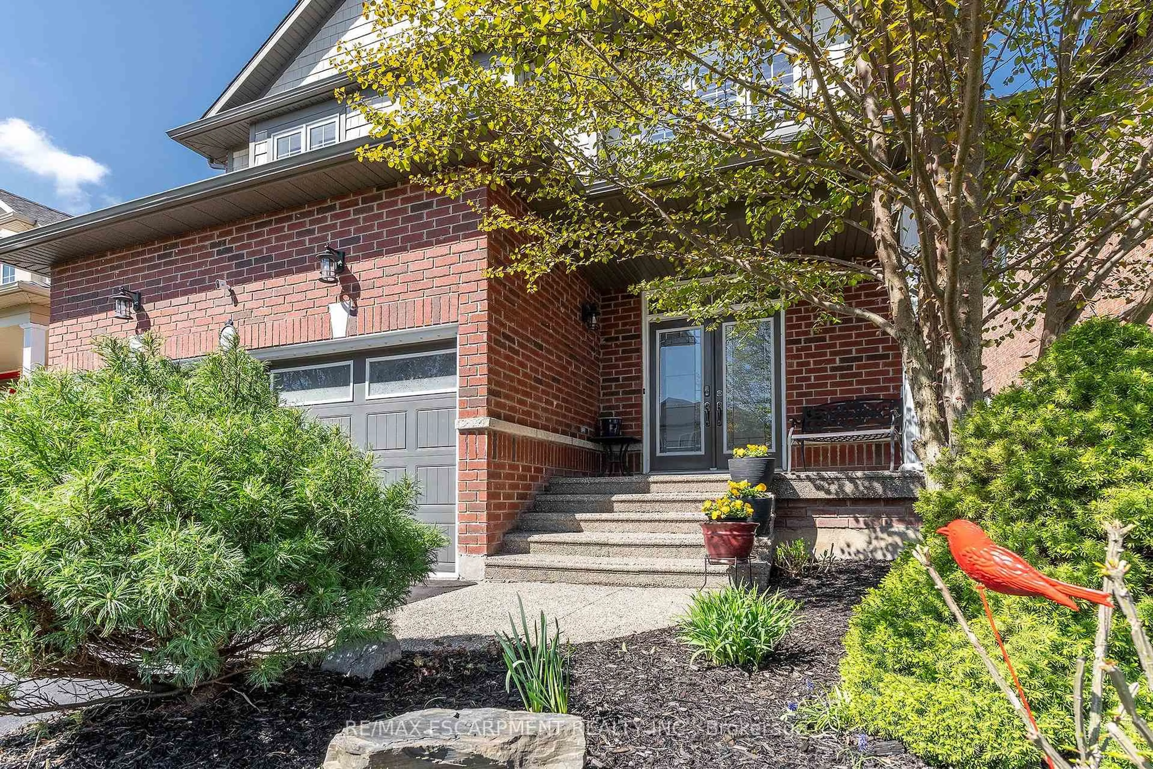 Home with brick exterior material, street for 537 VALRIDGE Dr, Hamilton Ontario L9C 0A9