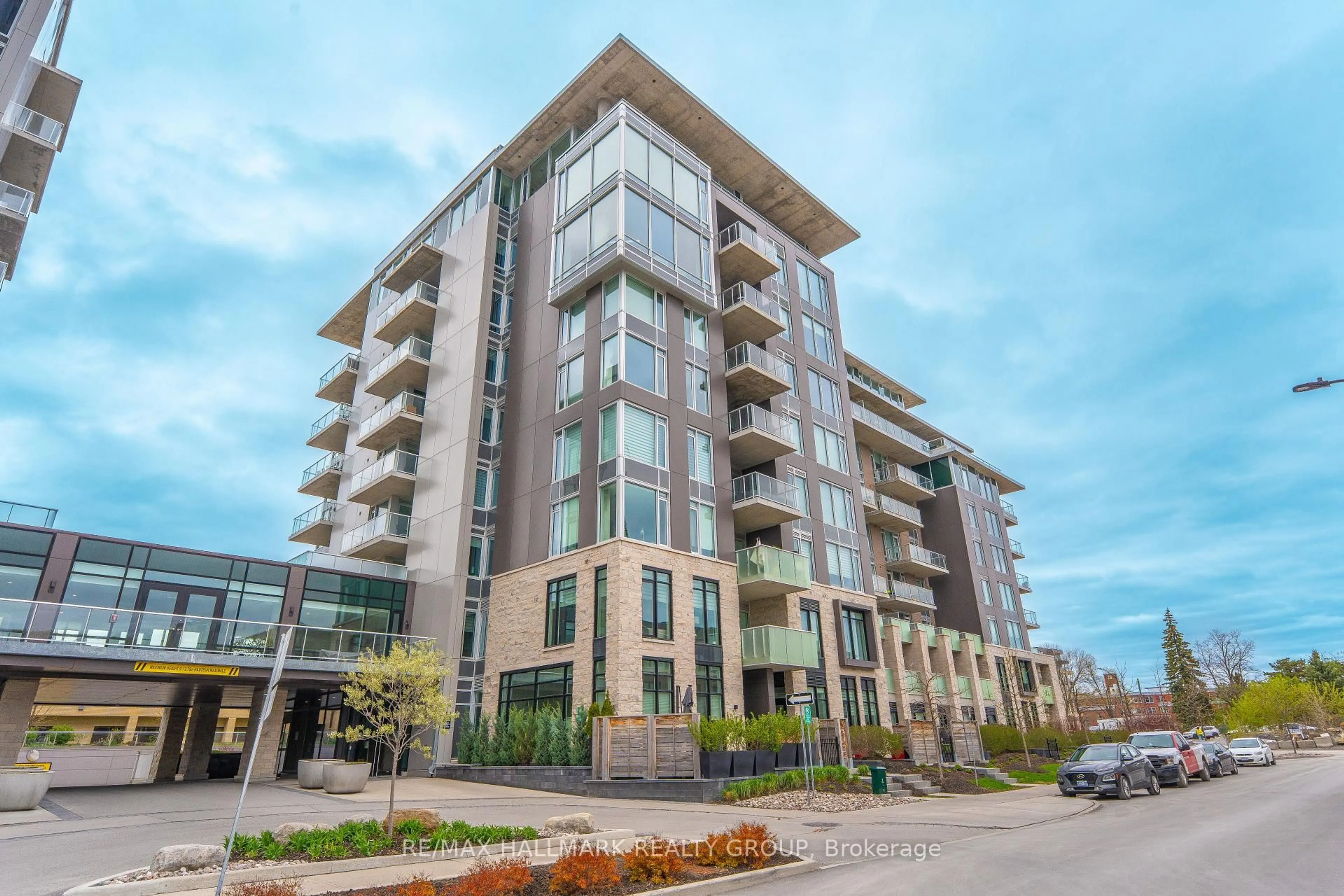 Unknown for 570 De Mazenod Ave #503, Ottawa Ontario K1S 5X2