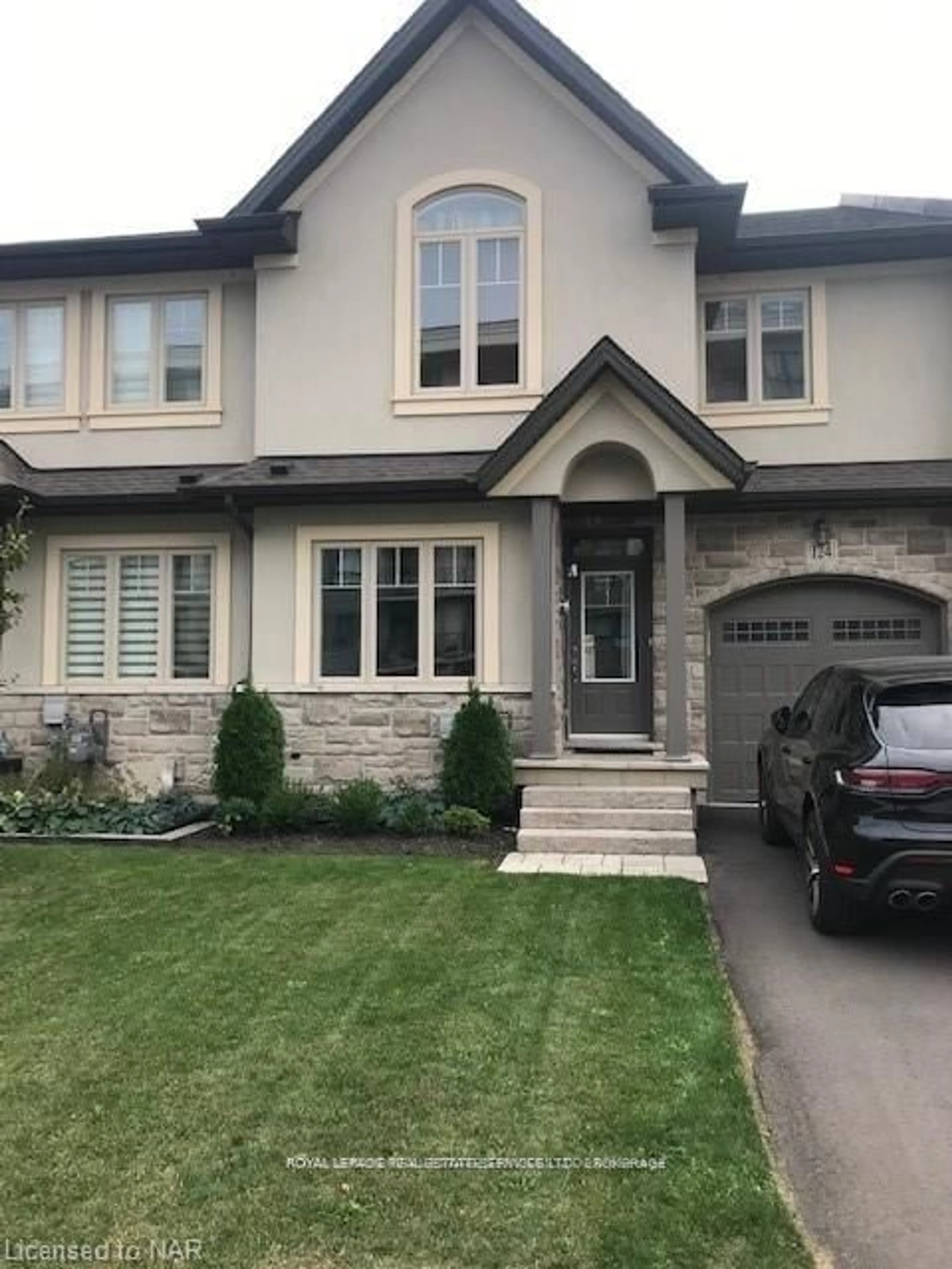 Home with brick exterior material, street for 124 Shoreview Pl, Hamilton Ontario L8E 0J4