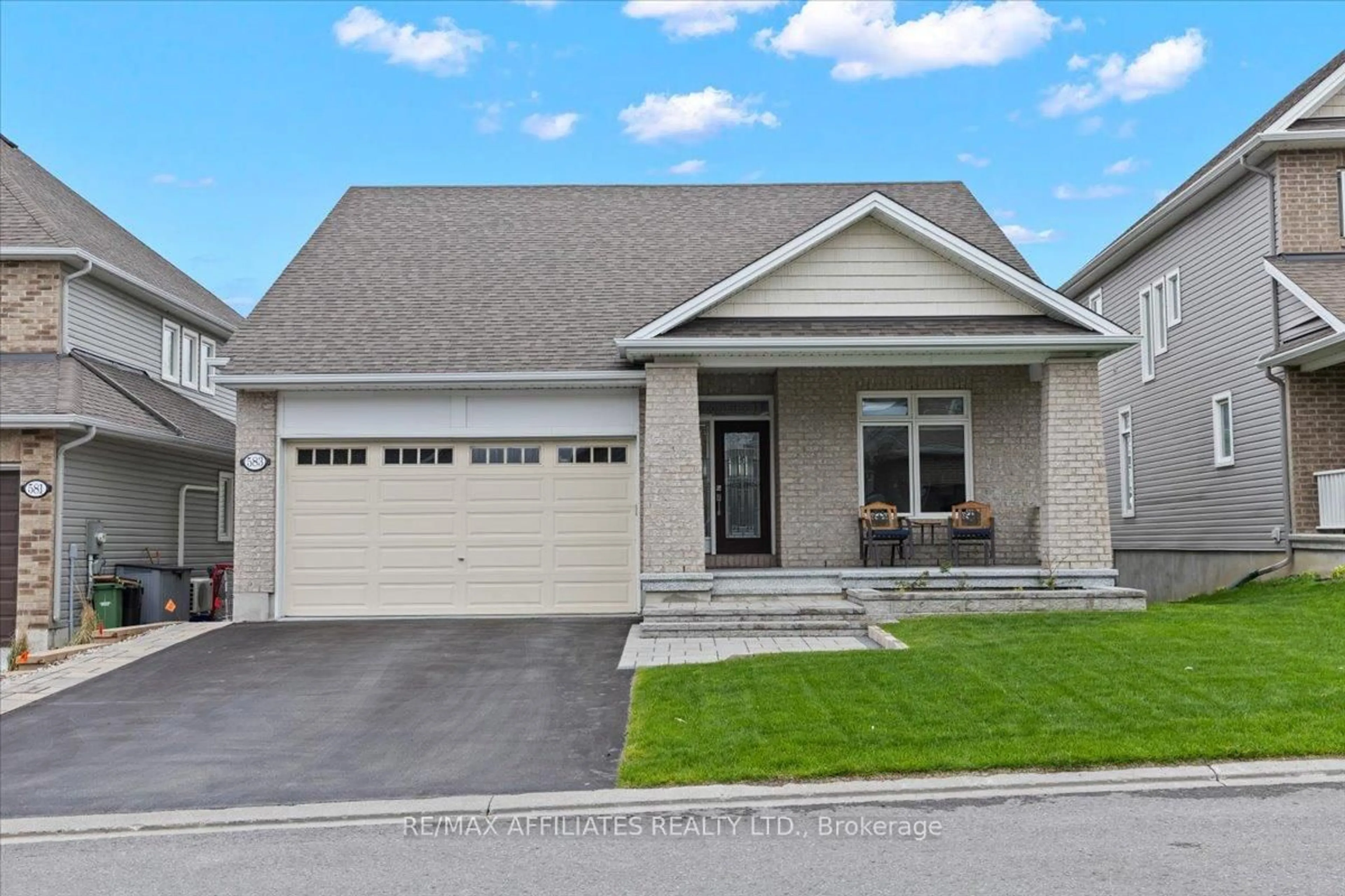 Home with vinyl exterior material, street for 583 Baie Des Castors St, Ottawa Ontario K4A 0Y7