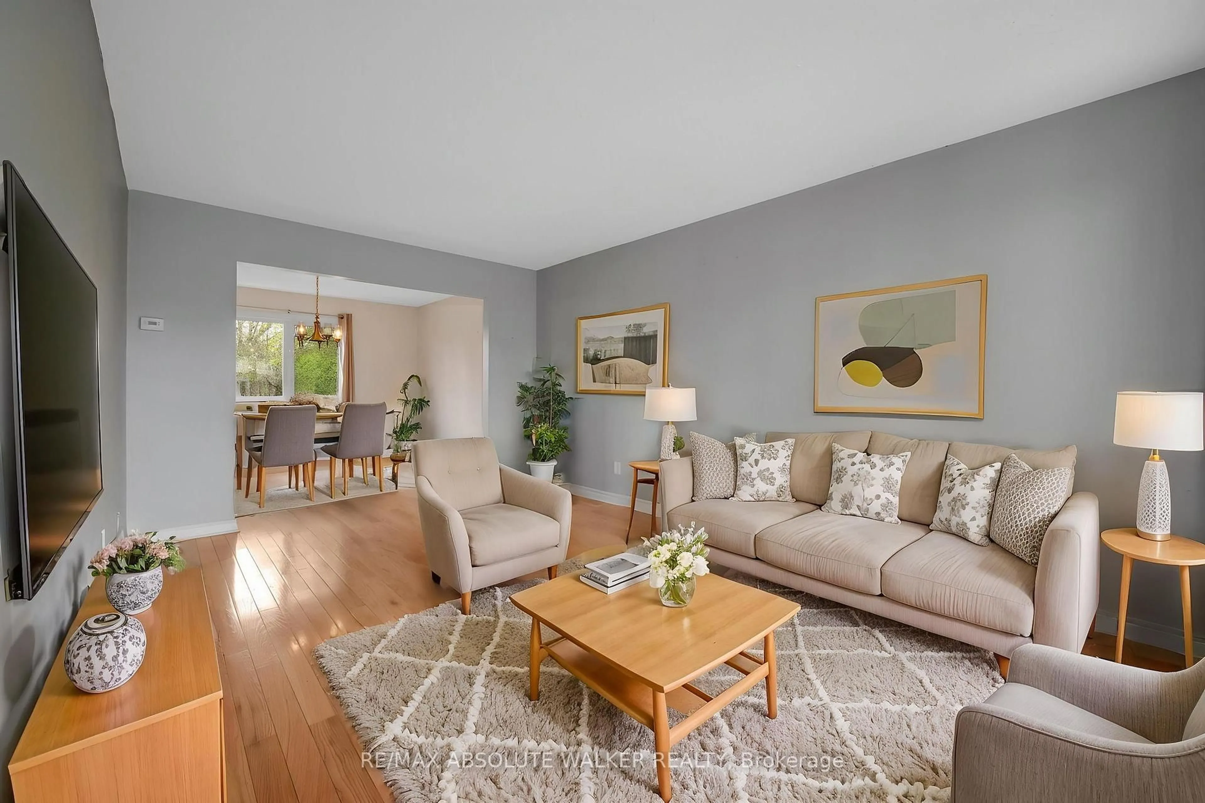 Living room with furniture, unknown for 1760 Sunview Dr, Ottawa Ontario K1C 5B2