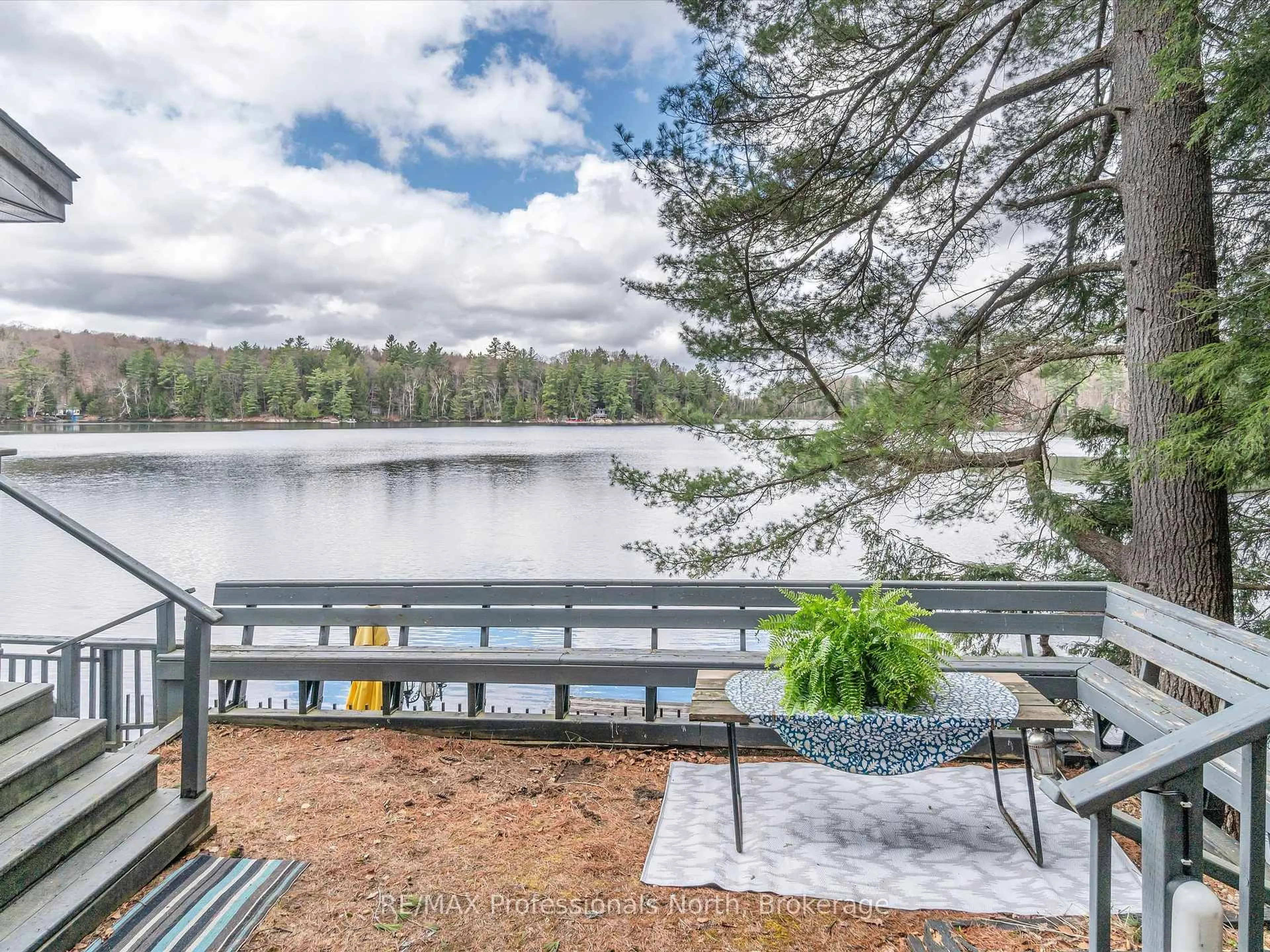 Patio, water/lake/river/ocean view for 1014 Twilight Close Crt, Algonquin Highlands Ontario P0A 1E0
