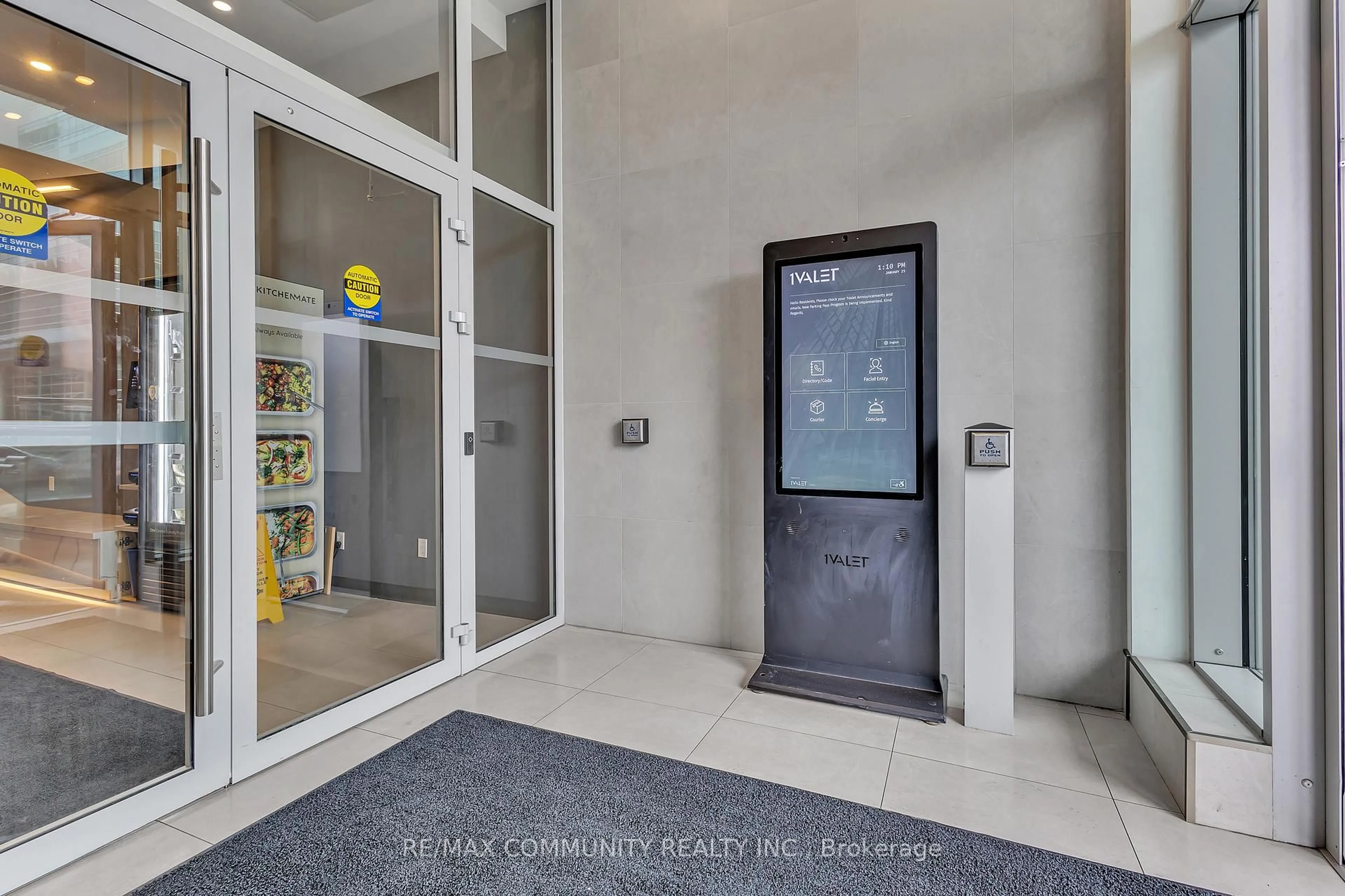Indoor foyer for 60 Frederick St #3803, Kitchener Ontario N2H 0C7