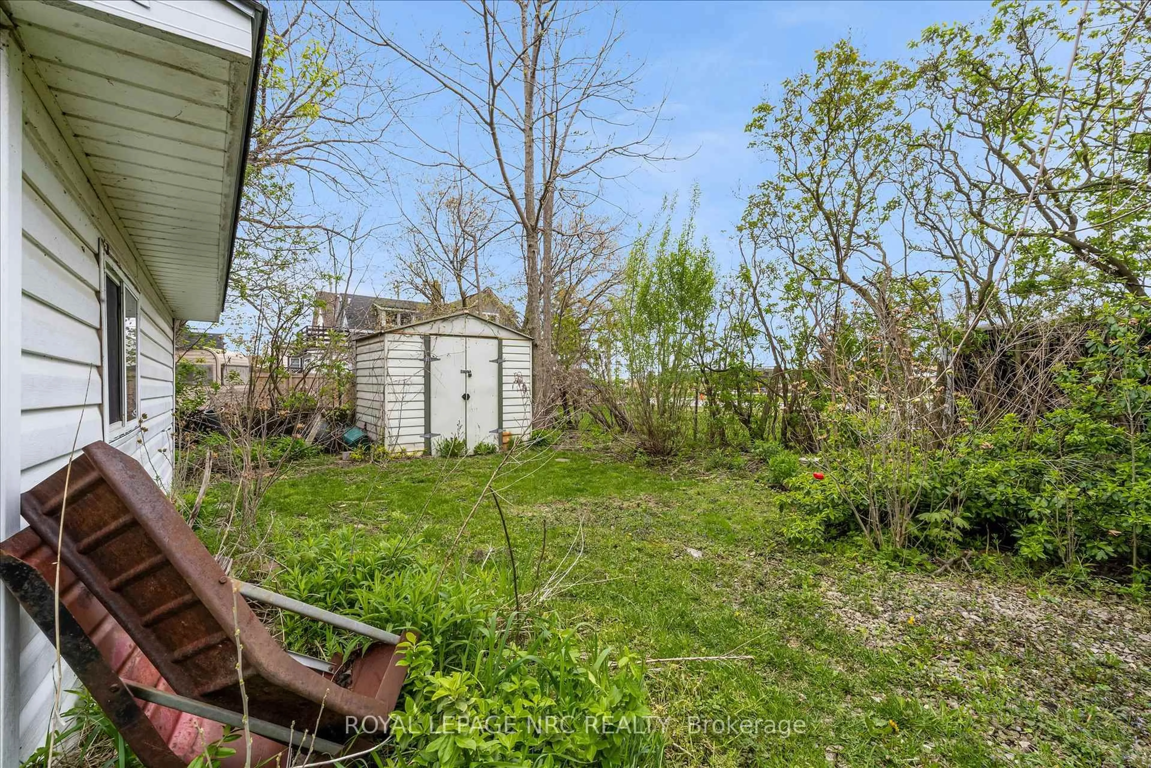 Shed for 305 Mitchell St, Port Colborne Ontario L3K 1Y7