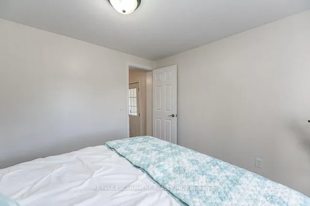 Additional property image - 196 Picton St