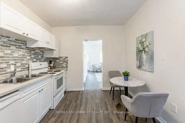 Additional property image - 196 Picton St