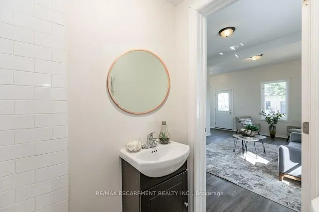 Additional property image - 196 Picton St