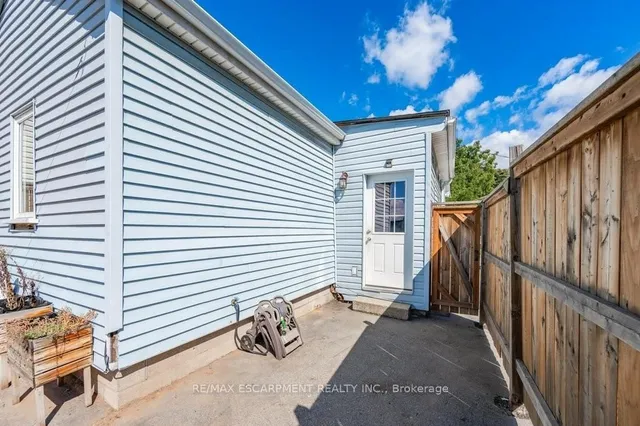 Additional property image - 196 Picton St