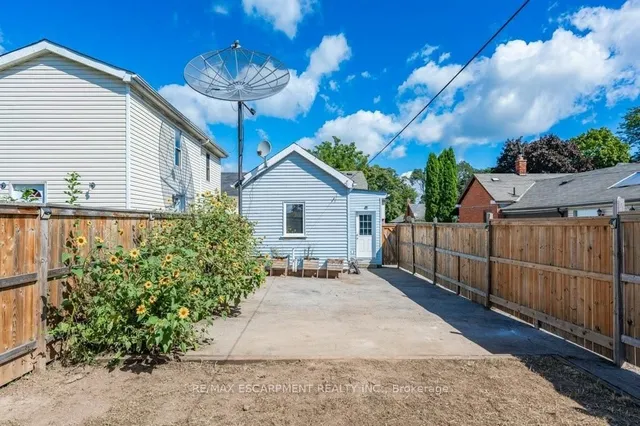 Additional property image - 196 Picton St