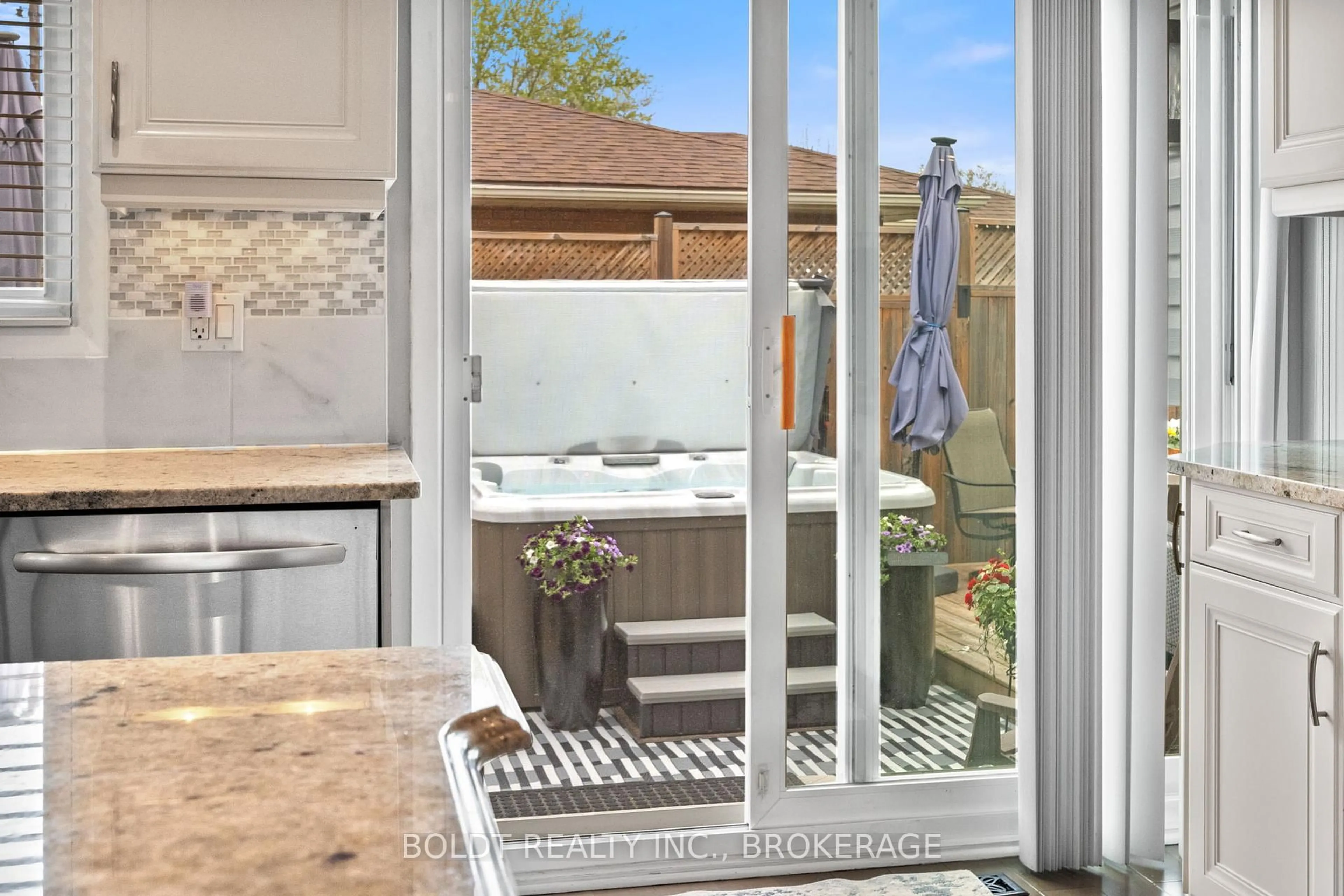 Contemporary bathroom, ceramic/tile floor for 53 Regent Dr, St. Catharines Ontario L2M 3L8