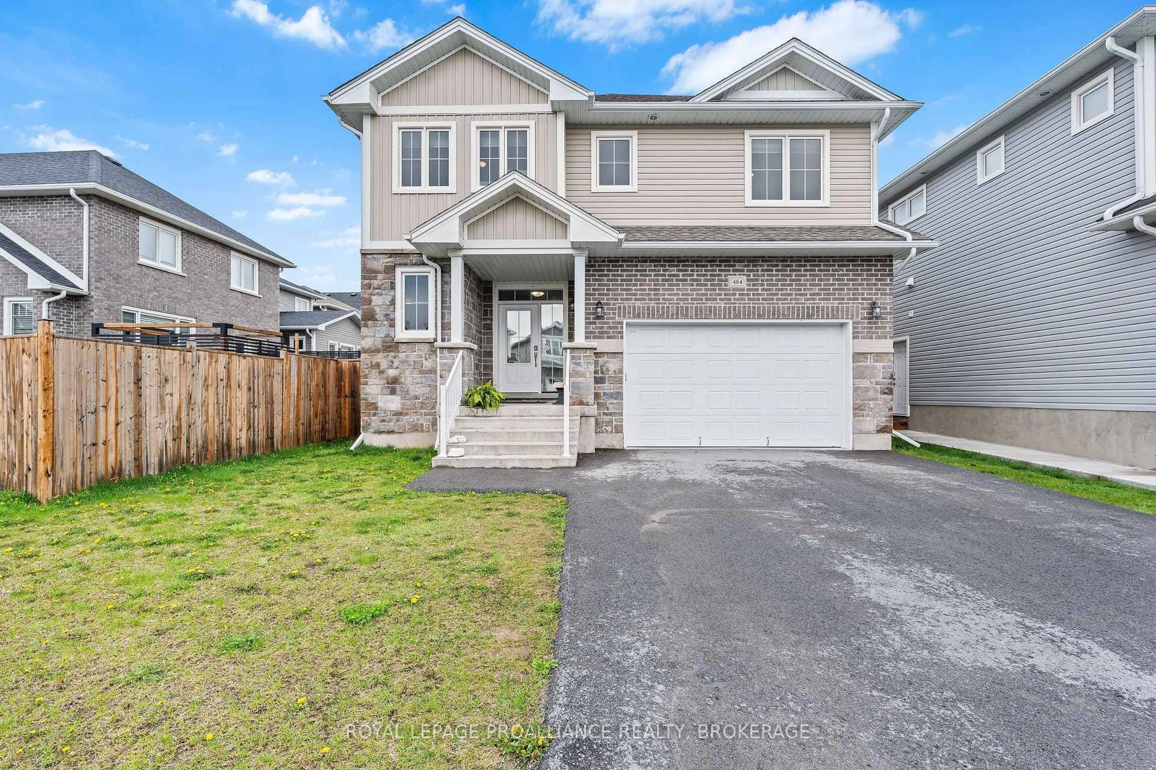 Home with vinyl exterior material, street for 464 Beth Cres, Kingston Ontario K7P 0K9