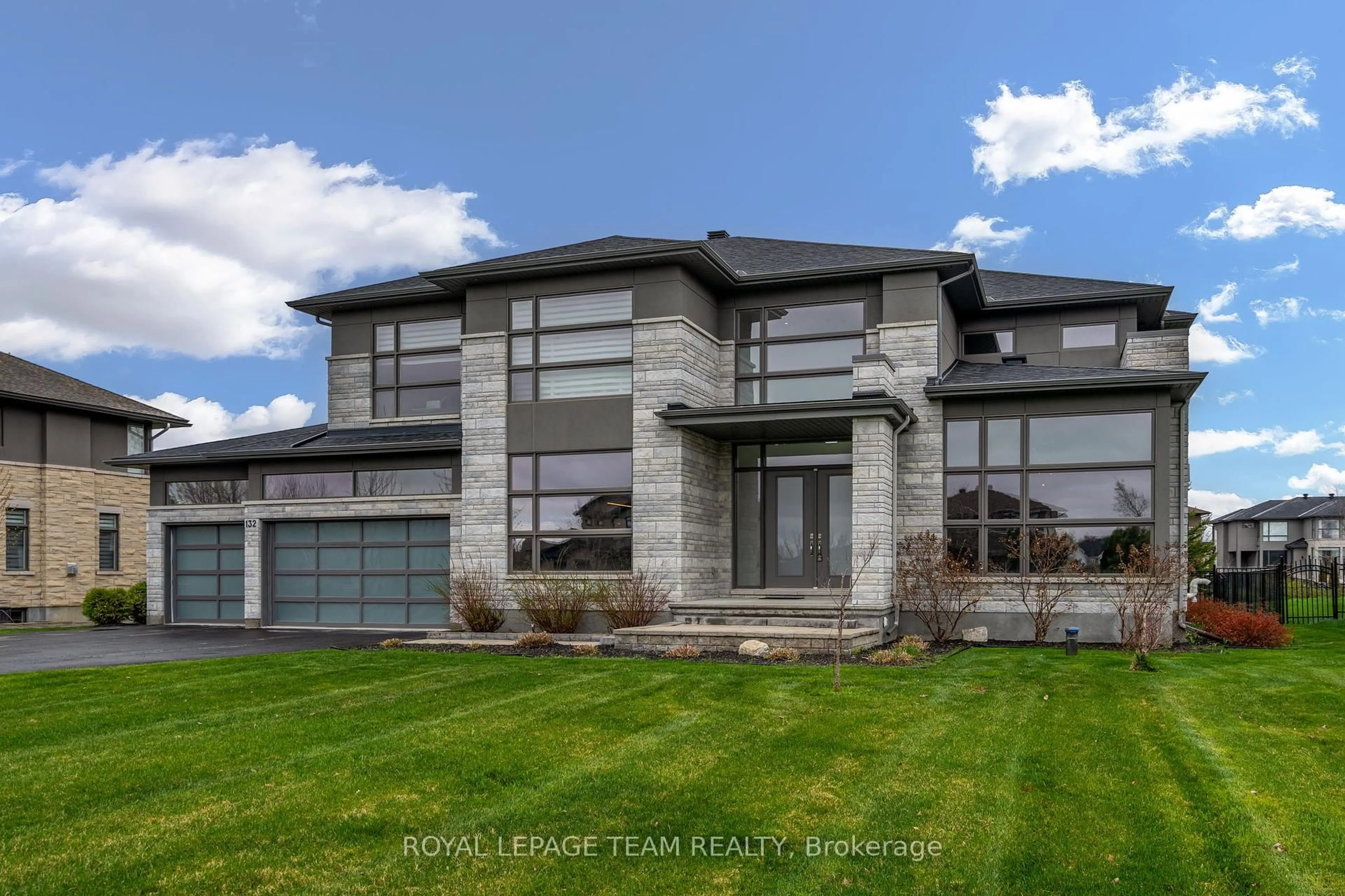 Home with brick exterior material, street for 132 Dunblane Way, Ottawa Ontario K4M 0A8