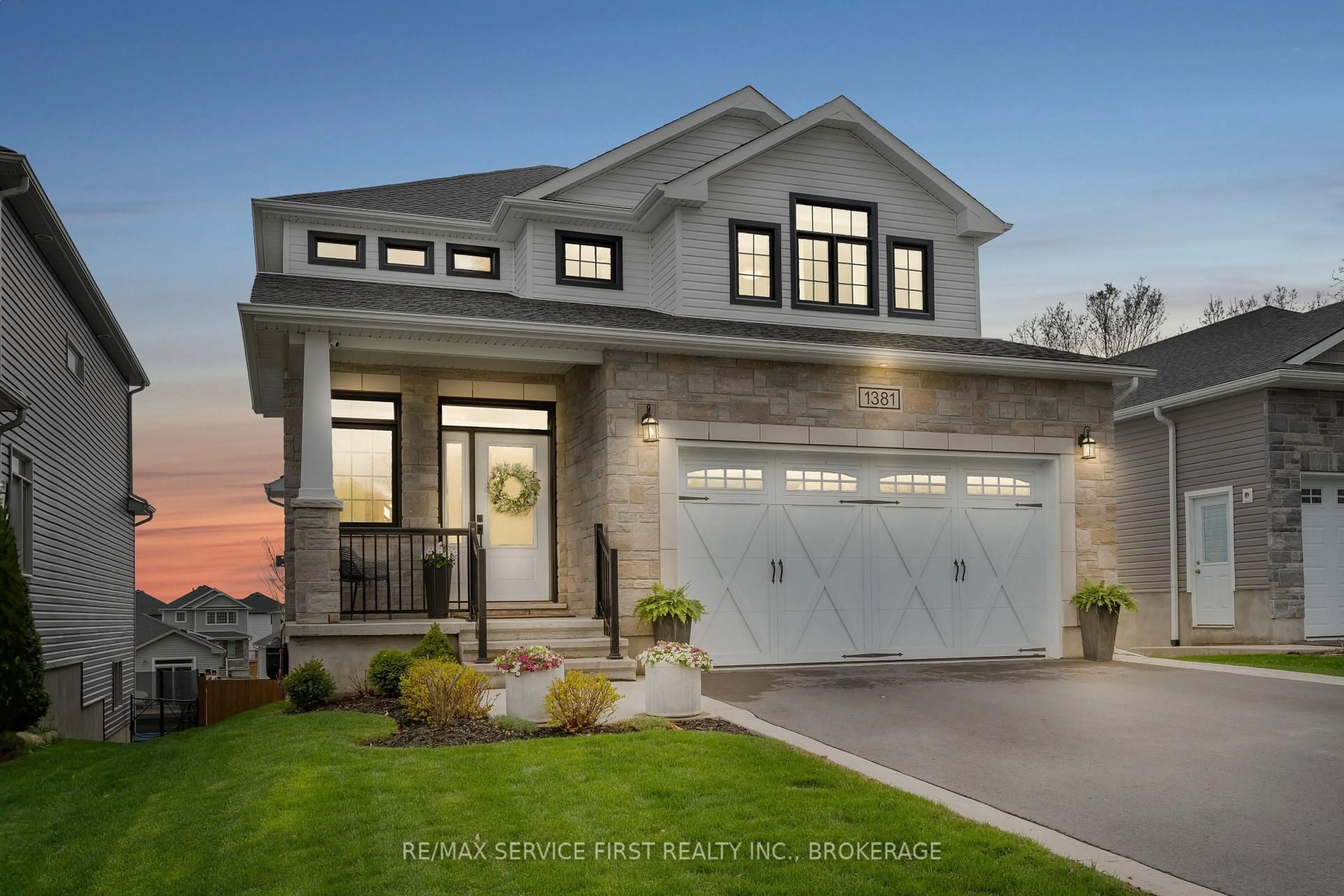 Home with vinyl exterior material, street for 1381 Woodfield Cres, Kingston Ontario K7P 0T4