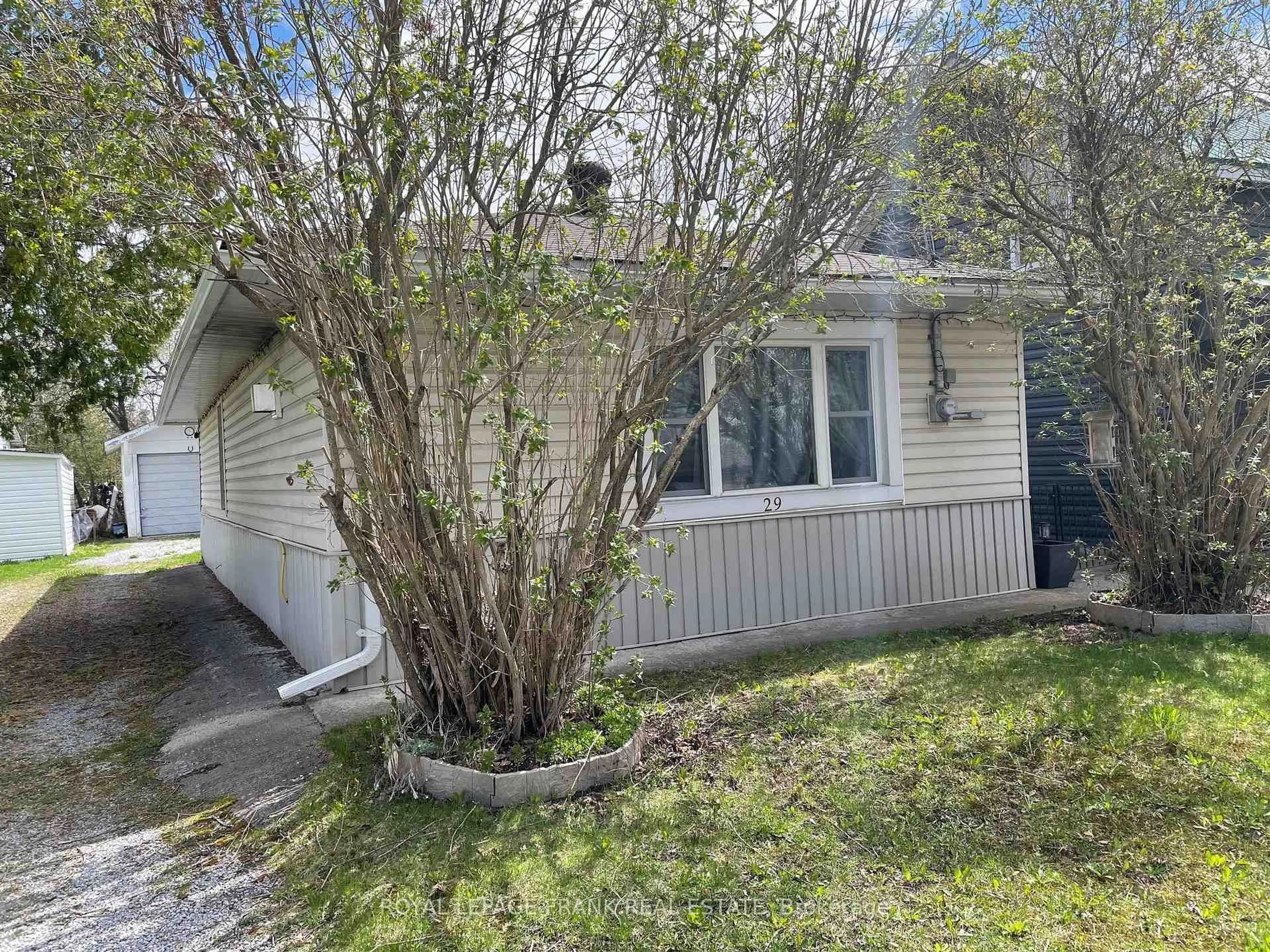 Unknown for 29 Head St, Kawartha Lakes Ontario K0M 1A0