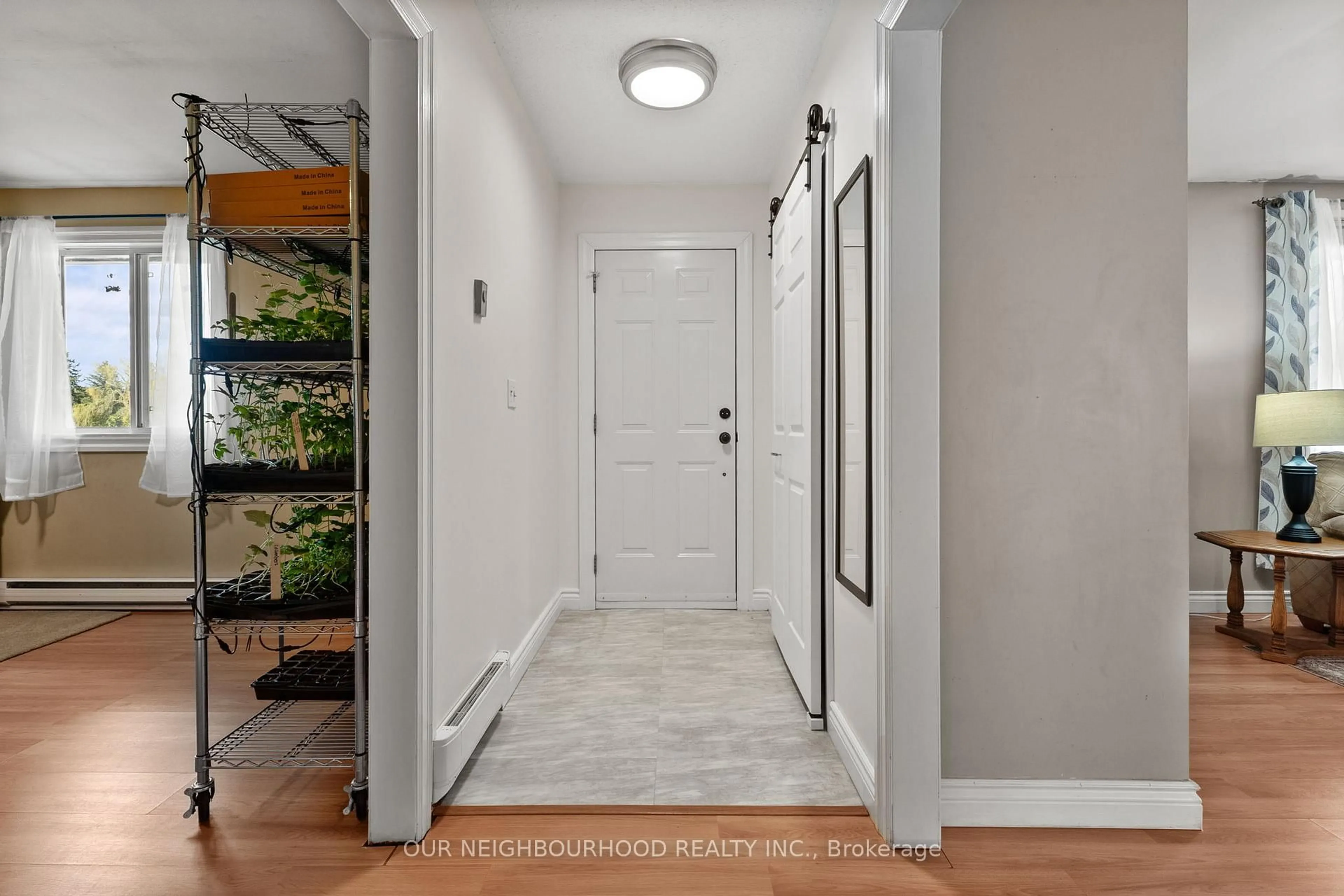 Indoor entryway for 152 Godolphin Rd, Trent Hills Ontario K0K 3K0