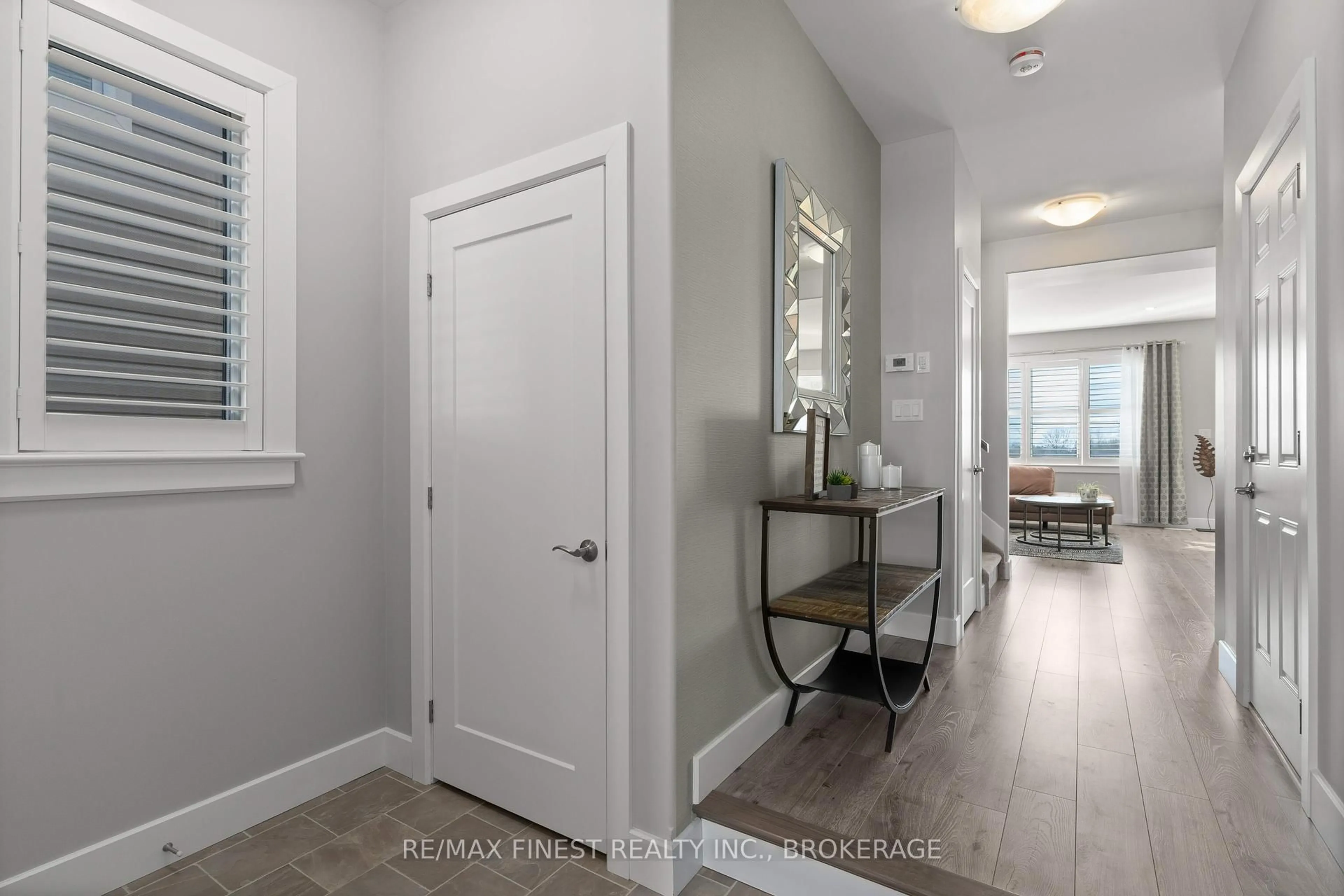 Indoor entryway for 188 Dr Richard James Cres, Loyalist Ontario K7N 0B9