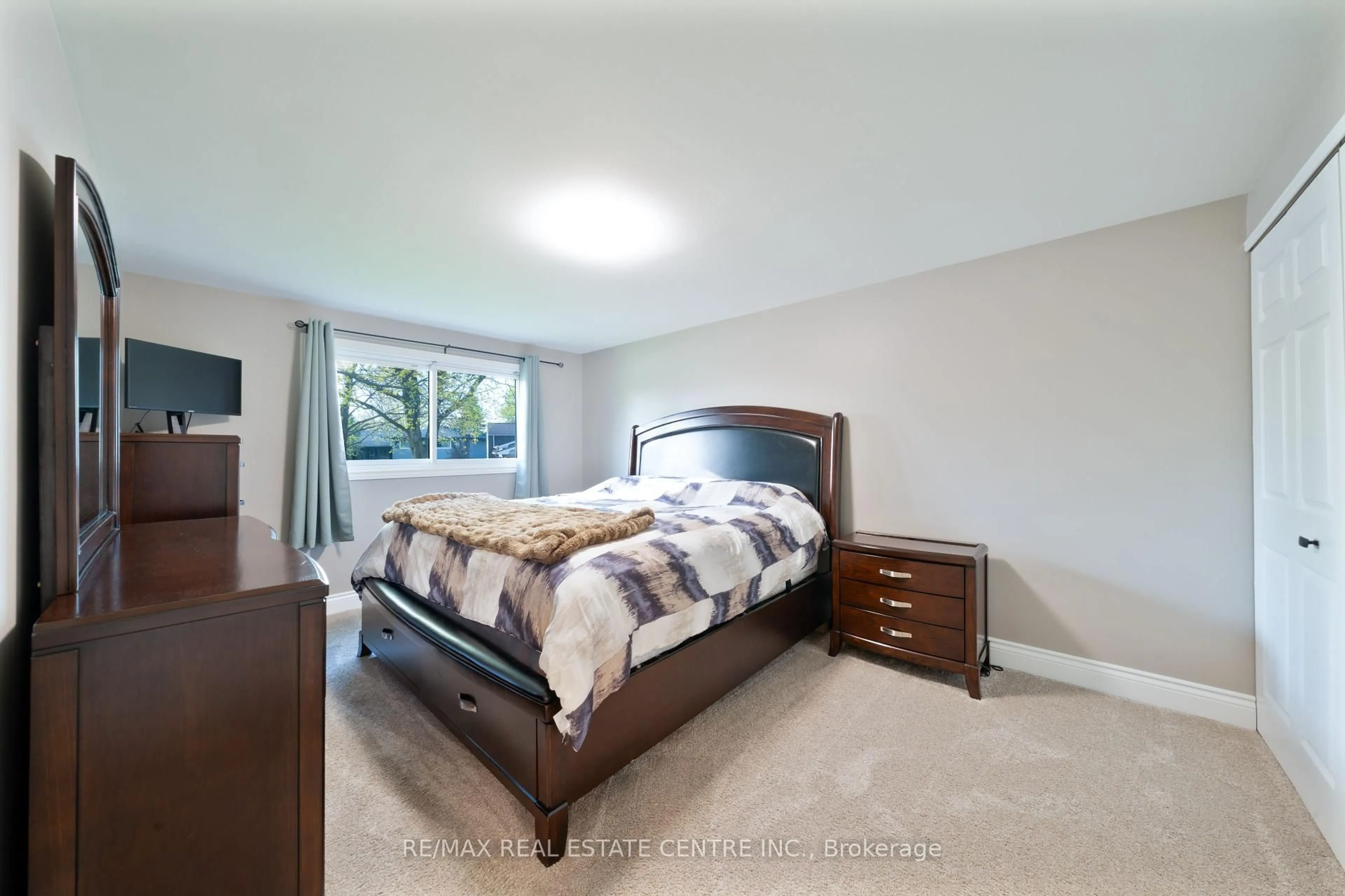 Bedroom with bed, unknown for 294 Borden Crt, Woodstock Ontario N4S 8E4