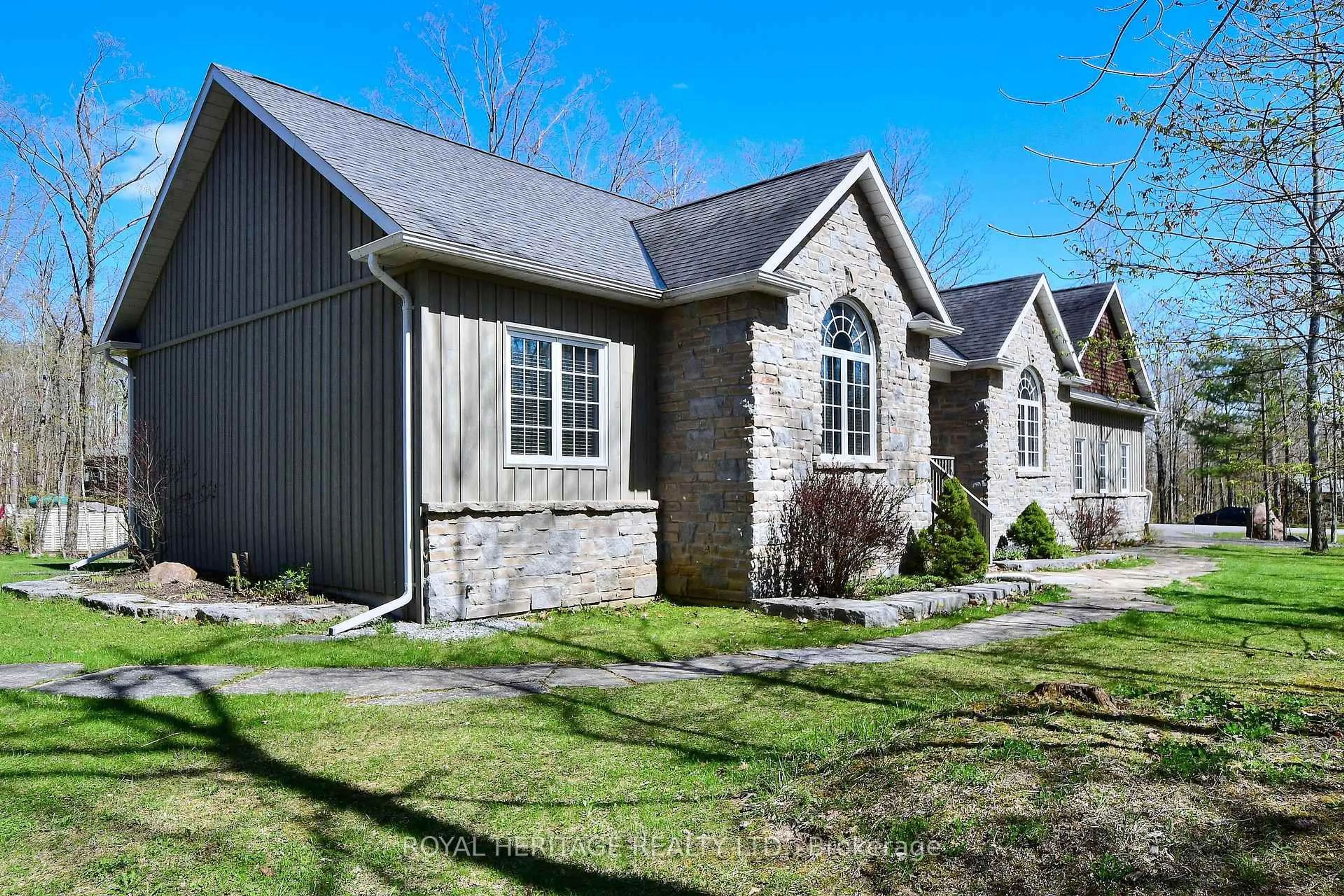 Home with brick exterior material, street for 134 Mitchell Cres, Trent Lakes Ontario K0L 1J0
