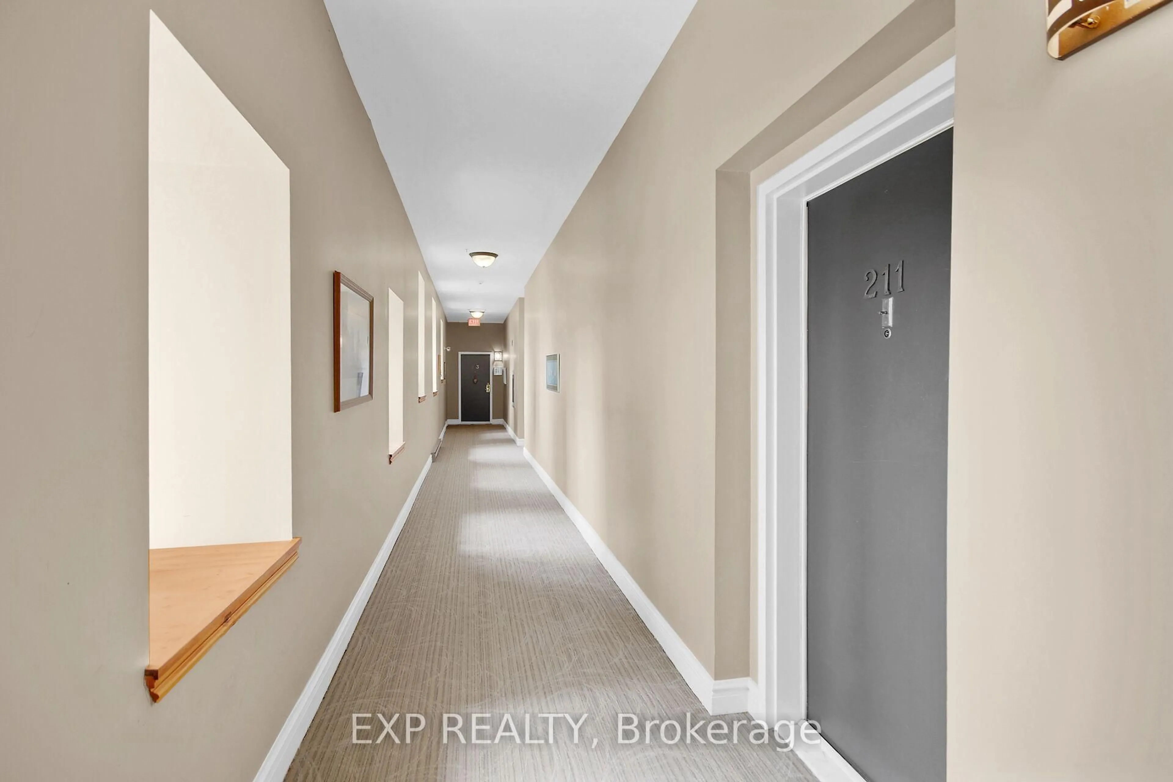 Indoor entryway for 1 Rosamond St #211, Almonte Ontario K0A 1A0