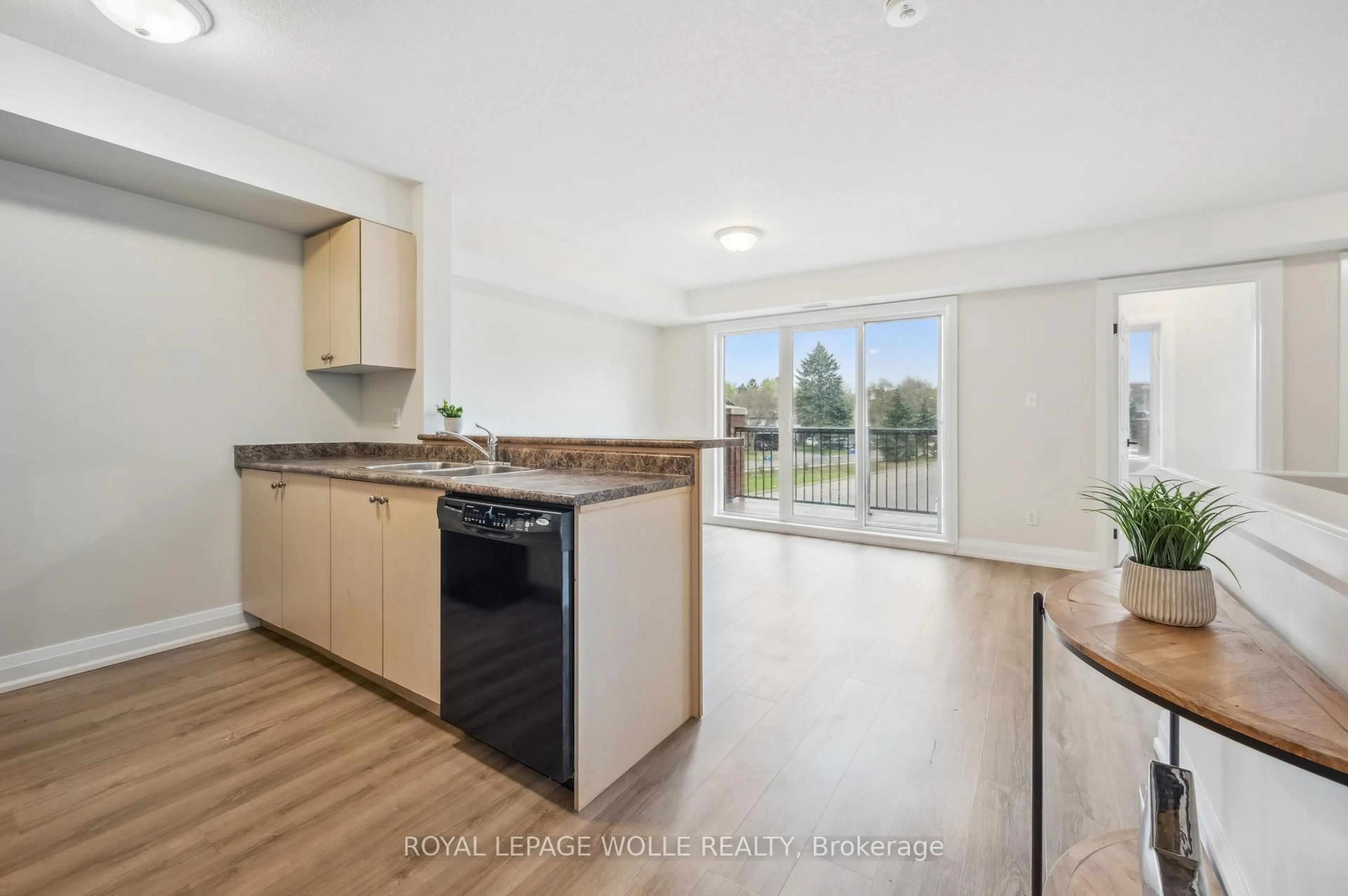 Open concept kitchen, unknown for 45 Cedarhill Cres #12D, Kitchener Ontario N2E 0A2