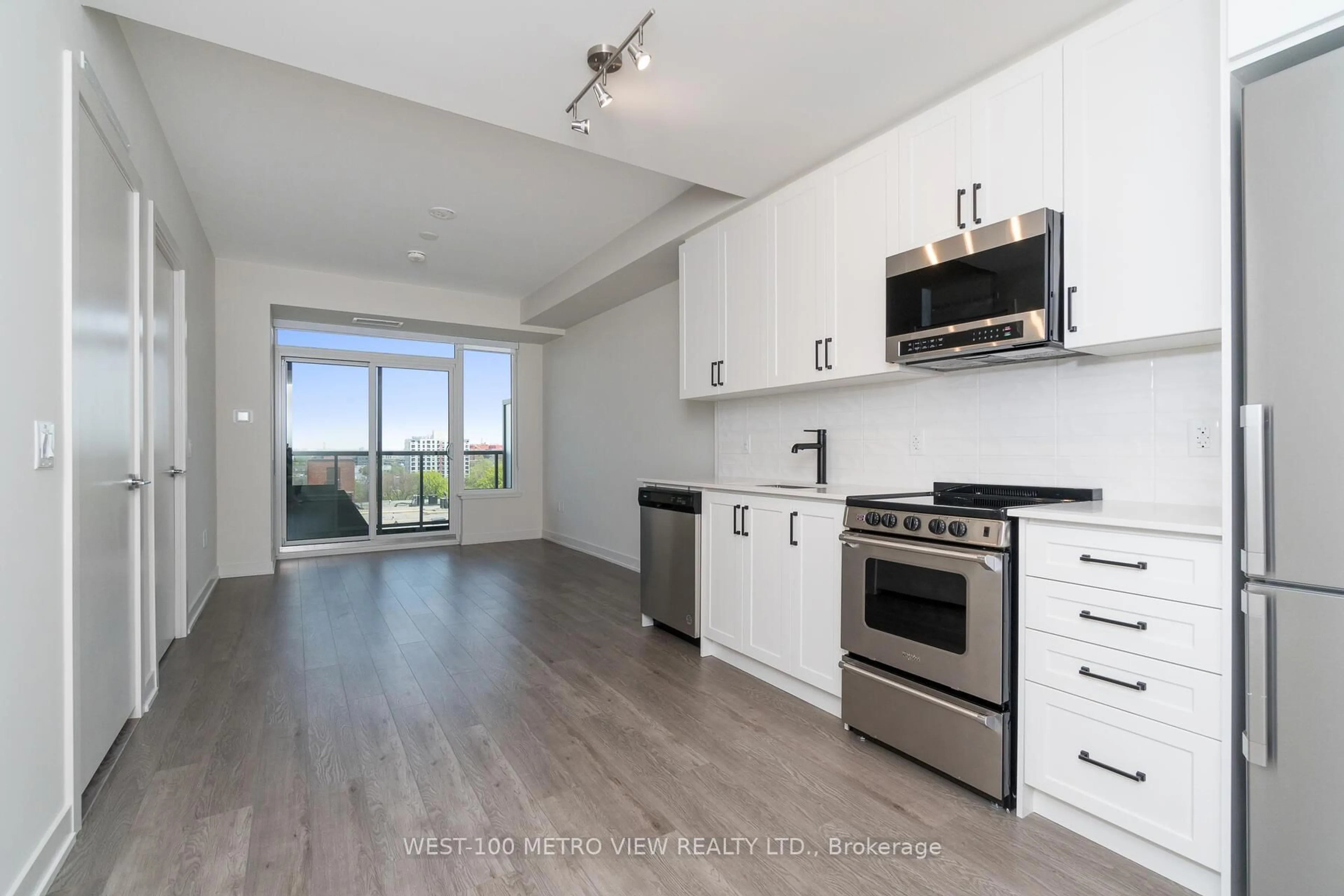 Unknown for 212 King William St #822, Hamilton Ontario L8R 3P2
