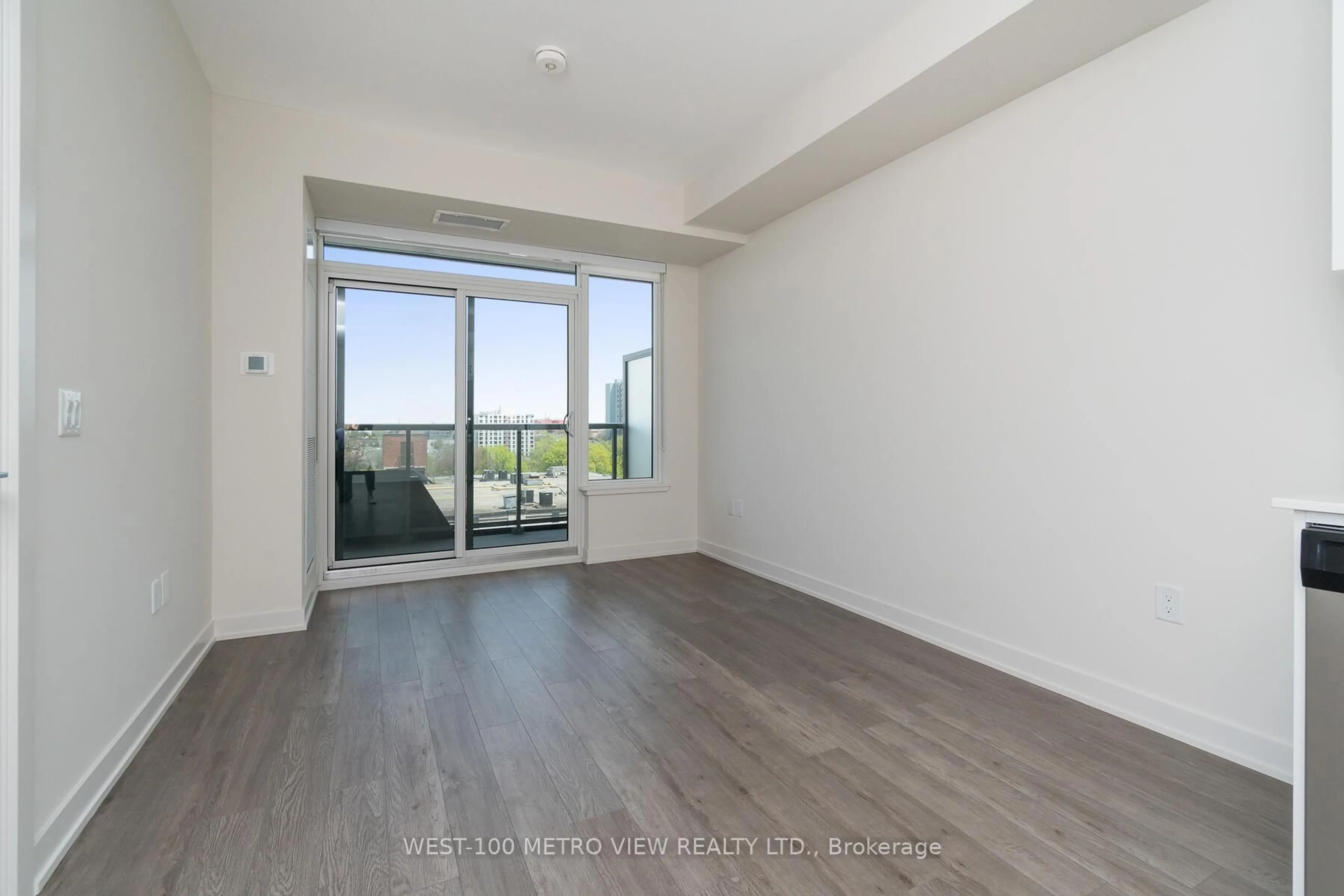 A pic of a room for 212 King William St #822, Hamilton Ontario L8R 3P2