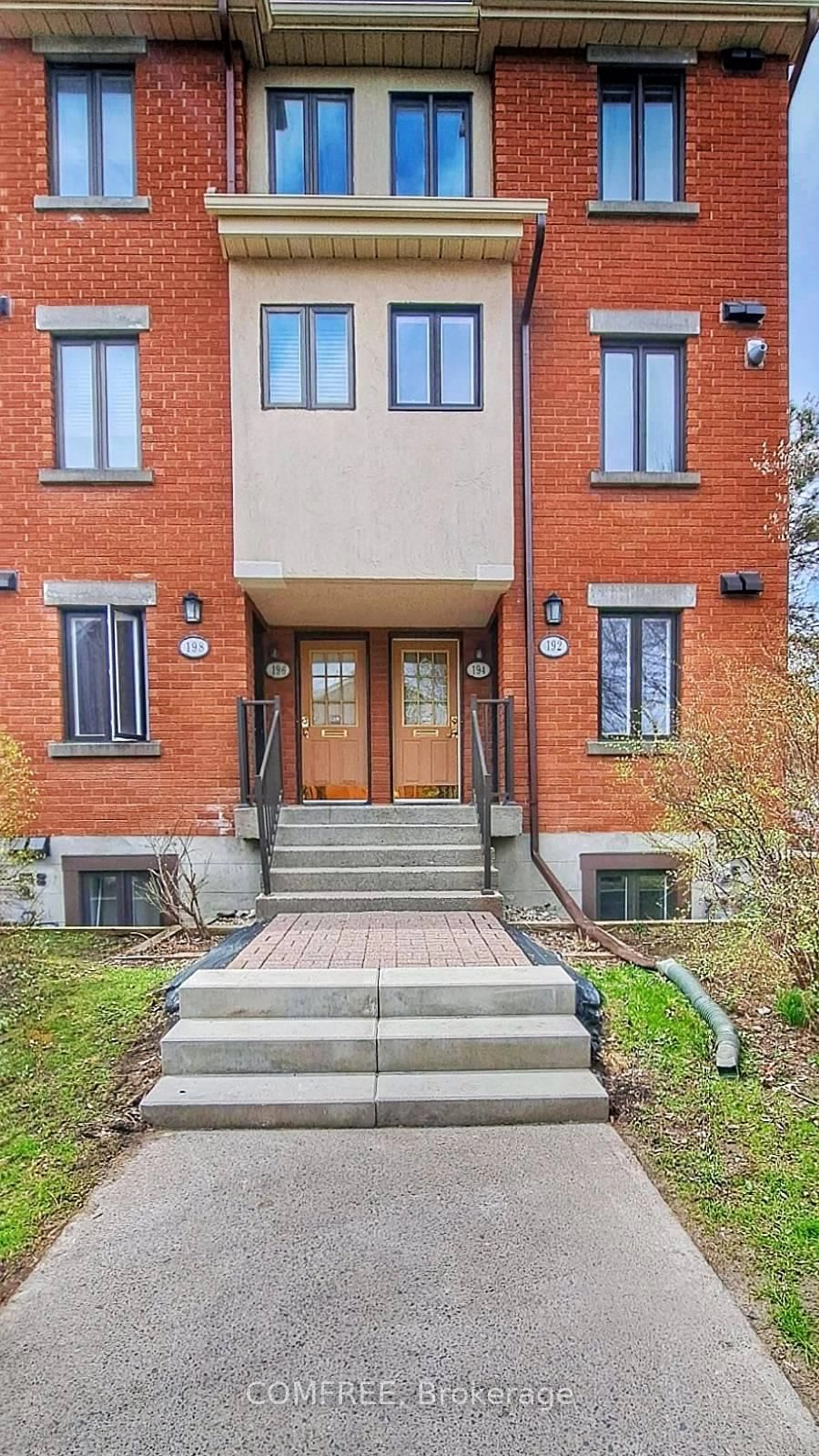 Home with brick exterior material, street for 194 Alvin Rd, Ottawa Ontario K1K 2V1