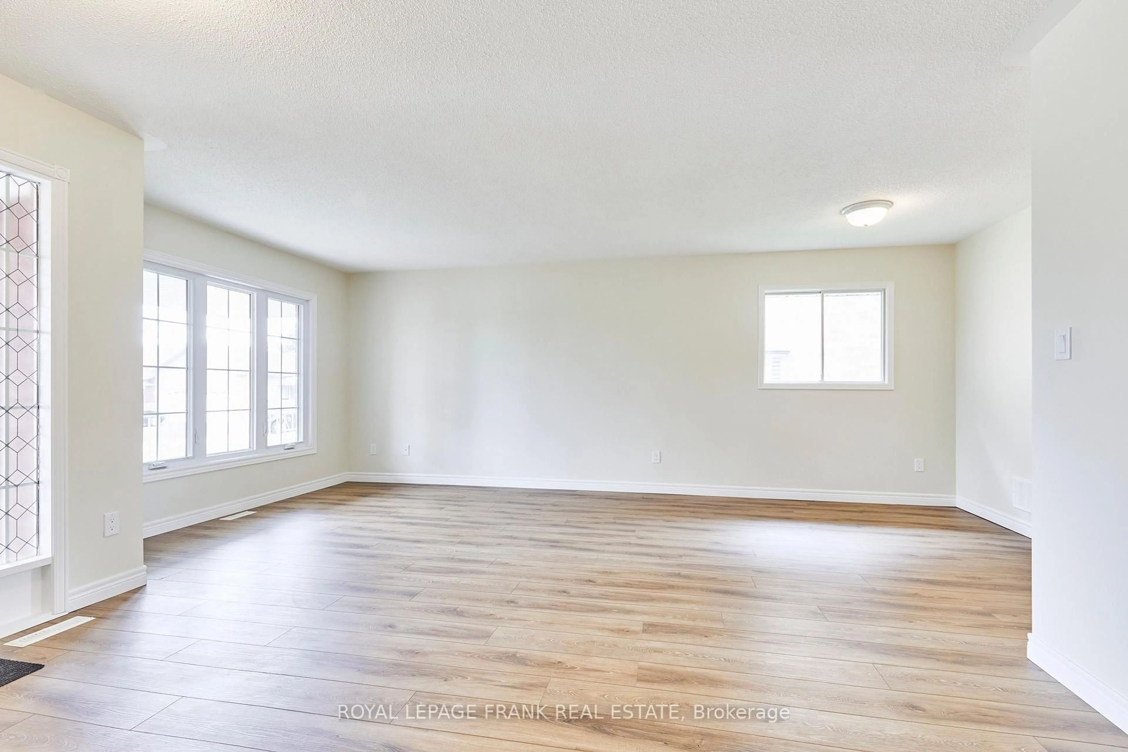 A pic of a room for 949 Tillison Ave, Cobourg Ontario K9A 5N2