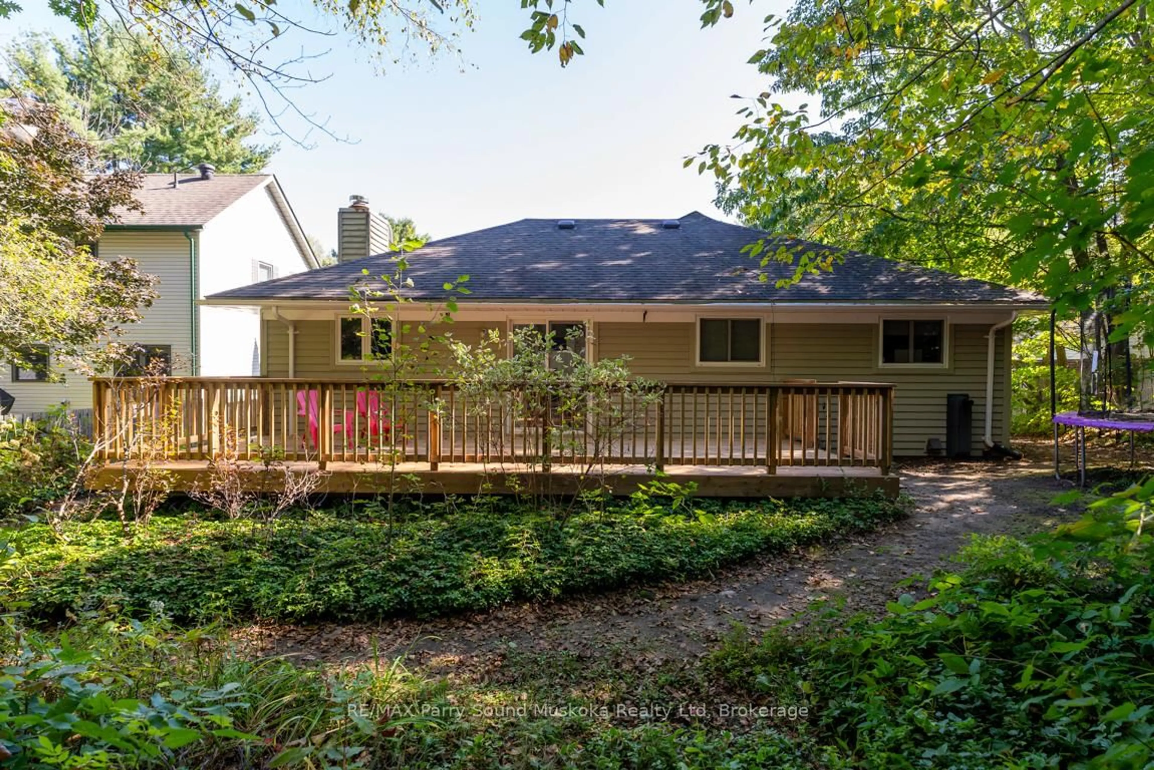 Patio, water/lake/river/ocean view for 2B Brenda Ave, Parry Sound Ontario P2A 2Z3