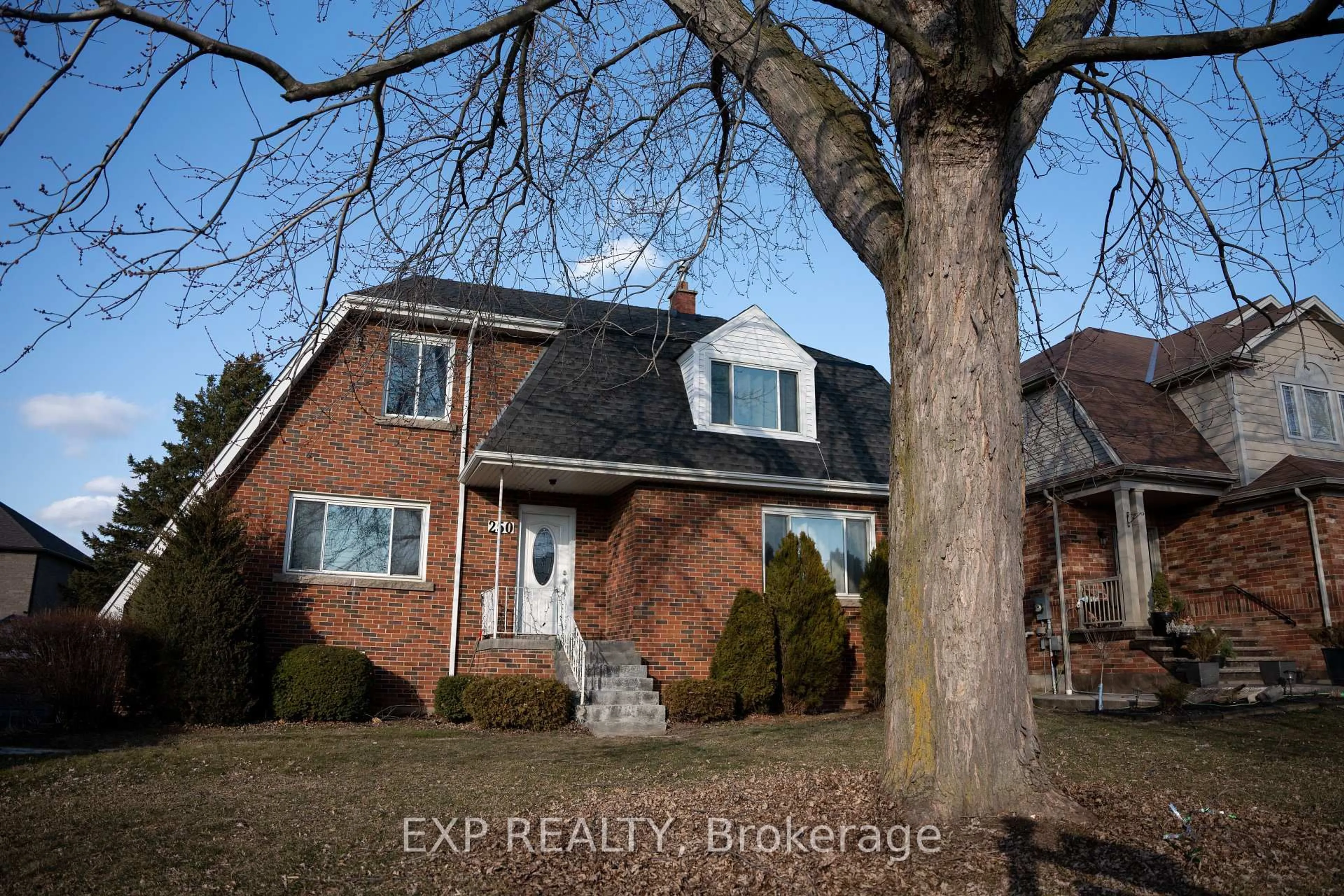 Home with brick exterior material, street for 250 Highland Rd, Hamilton Ontario L8J 3T7