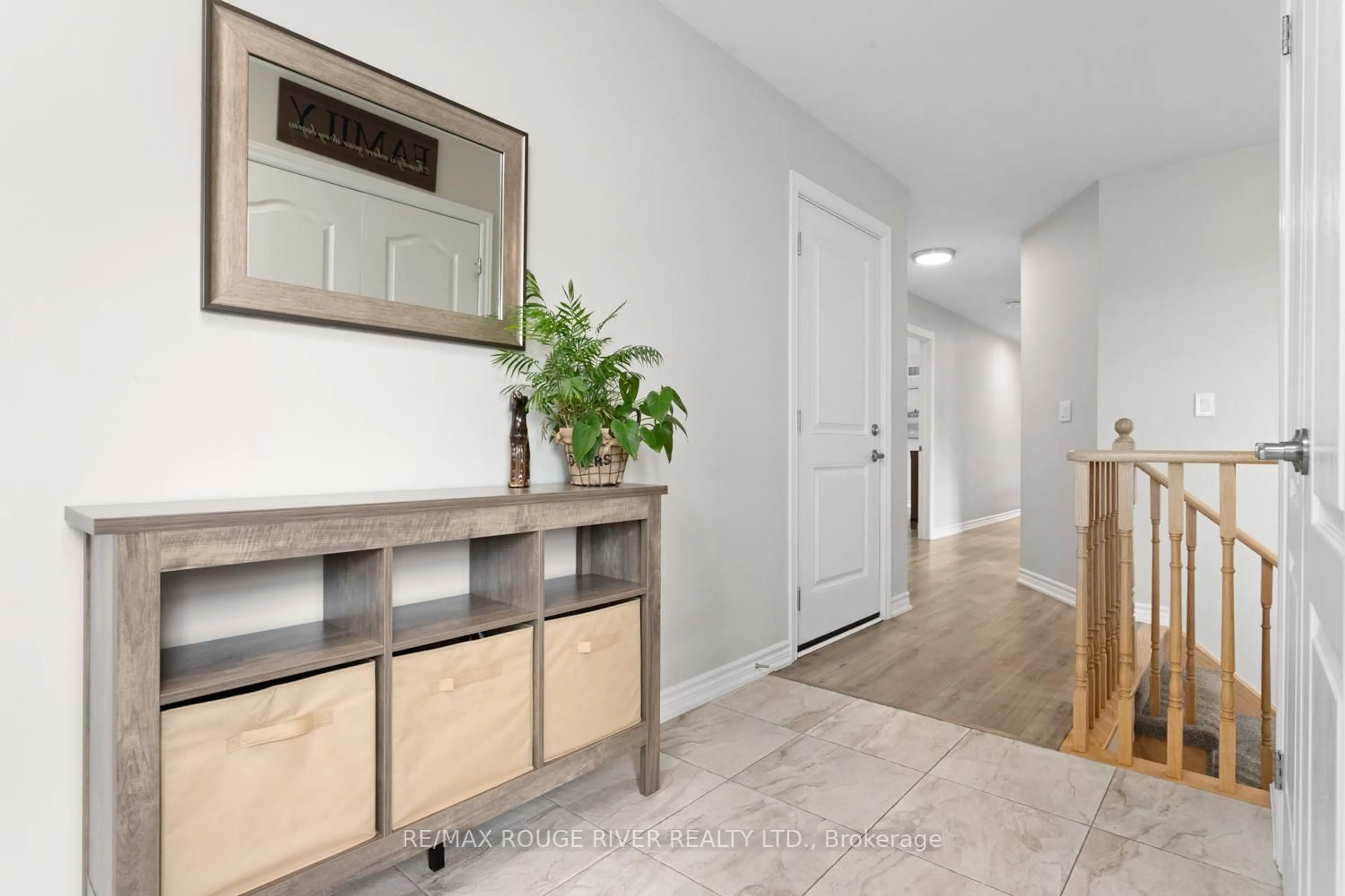 Indoor entryway for 269 Fred Pratt St, Cobourg Ontario K9A 3P1