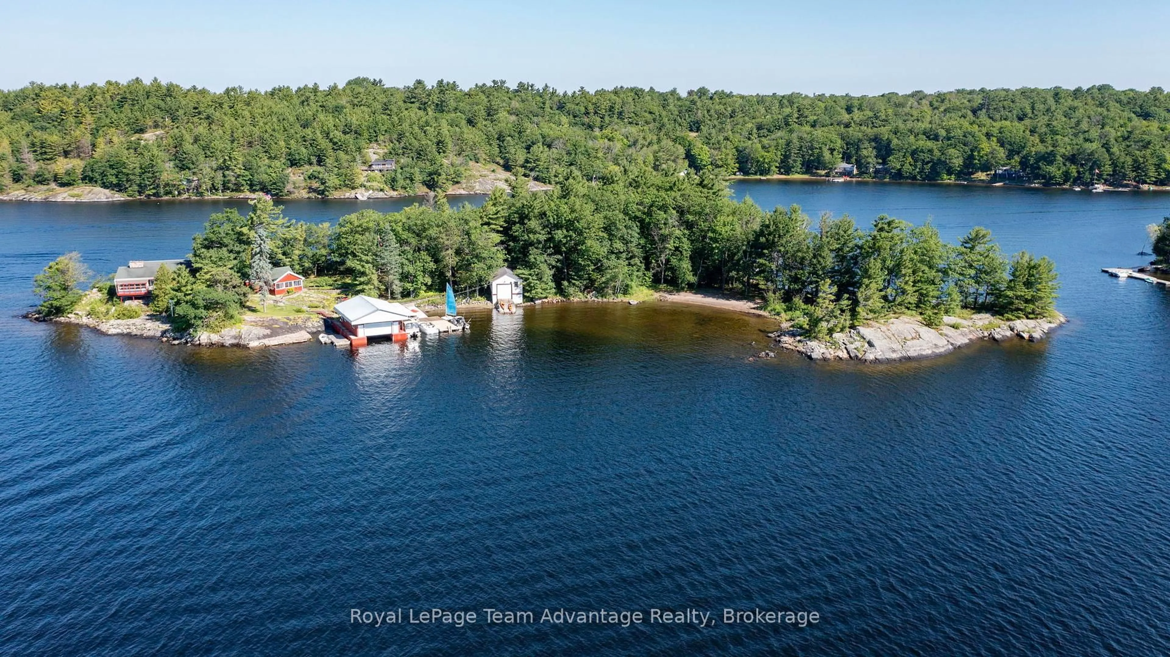 A pic from outside/outdoor area/front of a property/back of a property/a pic from drone, water/lake/river/ocean view for 1 B721 (Galt Island) Island, The Archipelago Ontario P2A 2X4