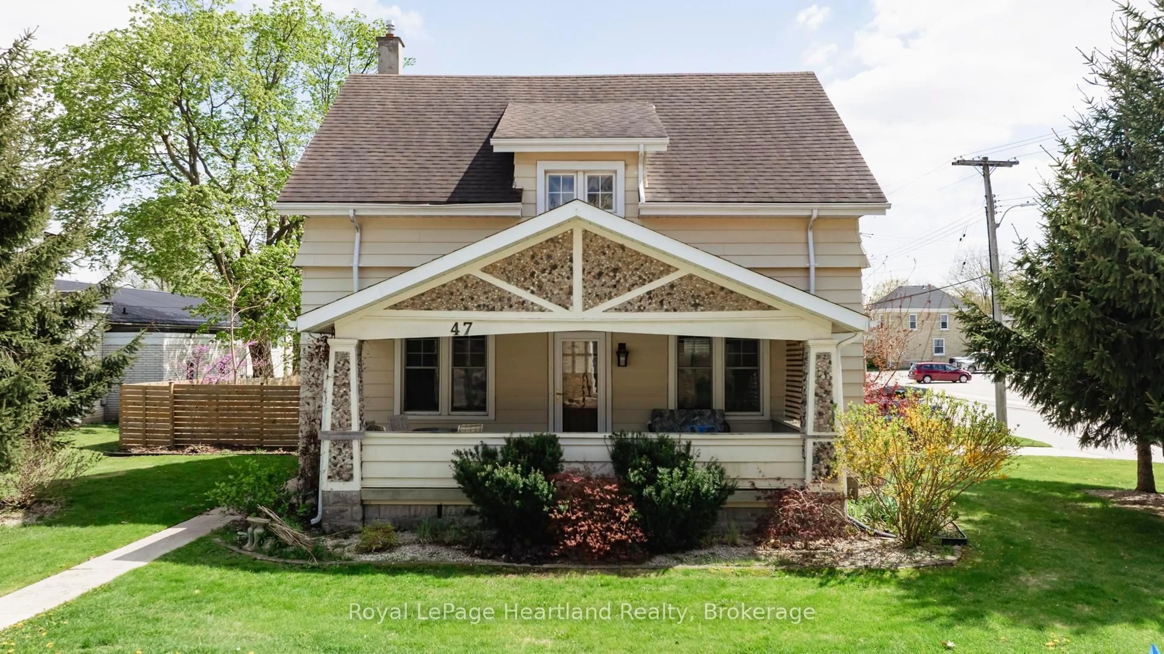 Home with vinyl exterior material, street for 47 James St, South Huron Ontario N0M 1S1