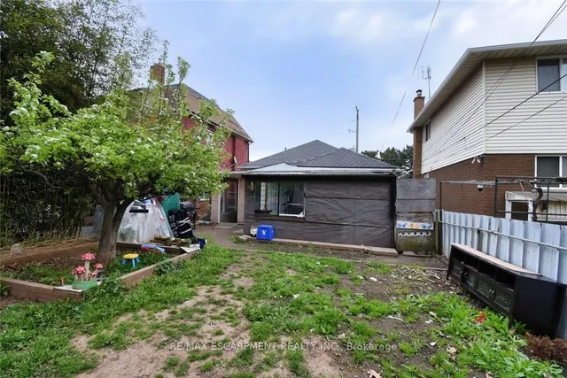Additional property image - 111 Mary St
