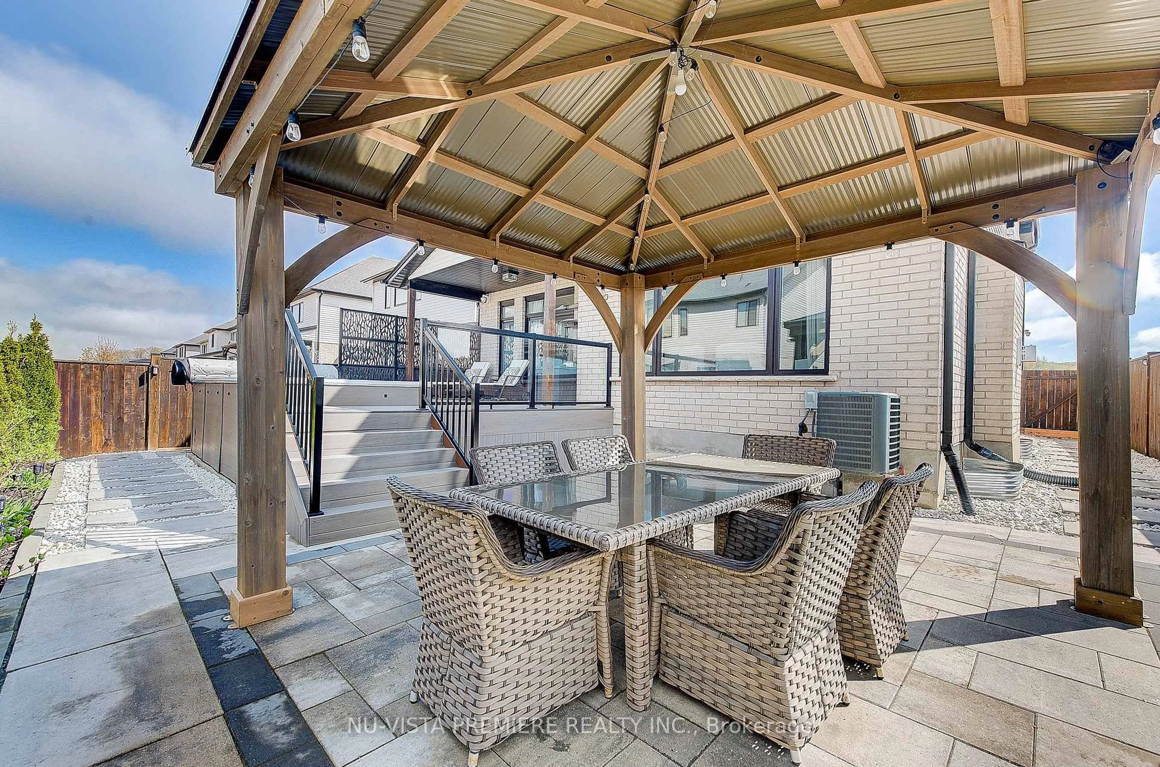 Patio, unknown for 1795 BRAYFORD Ave, London South Ontario N6K 0H4