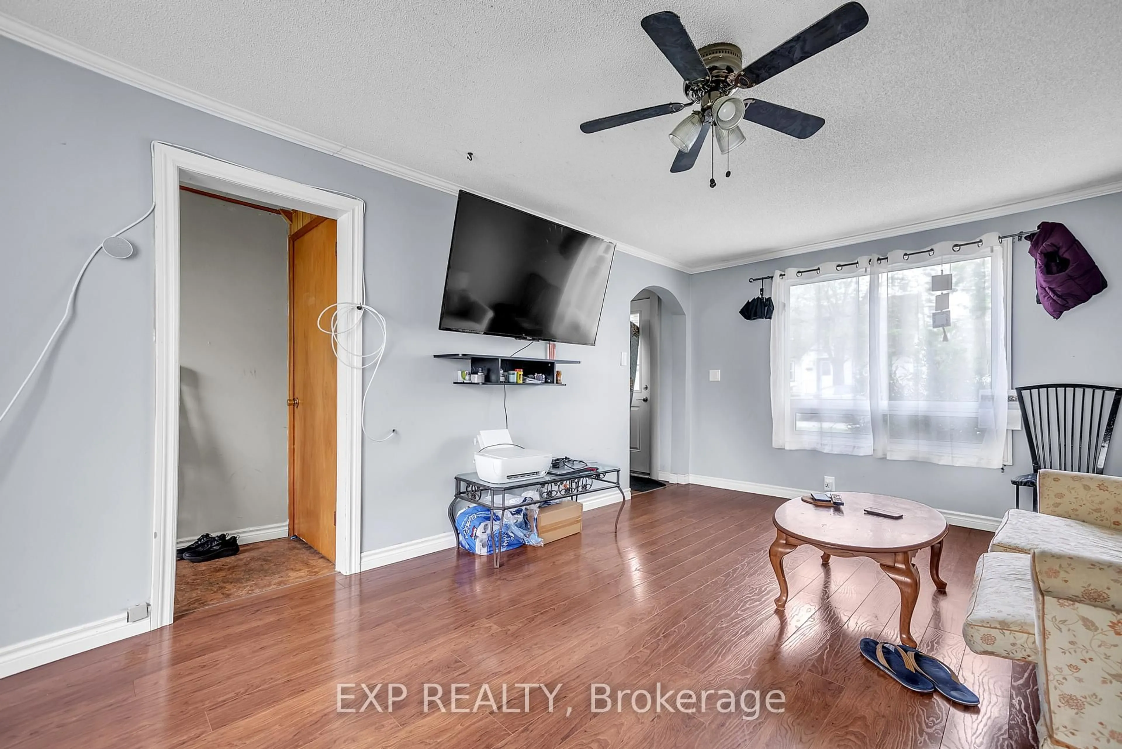 A pic of a room for 45 Purdy St, Belleville Ontario K8P 1Y8