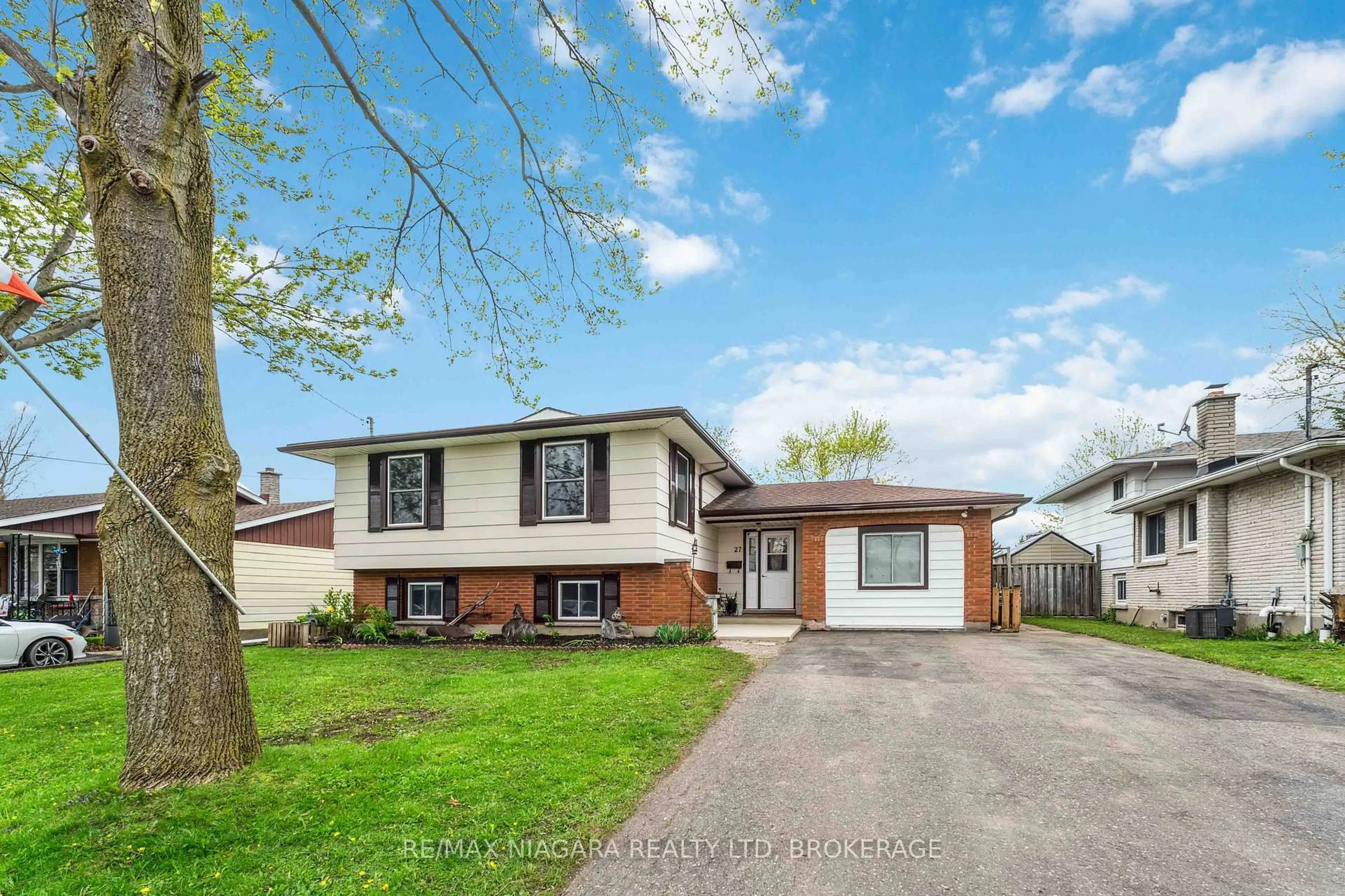 Unknown for 27 Madison St, Fort Erie Ontario L2A 3Z7