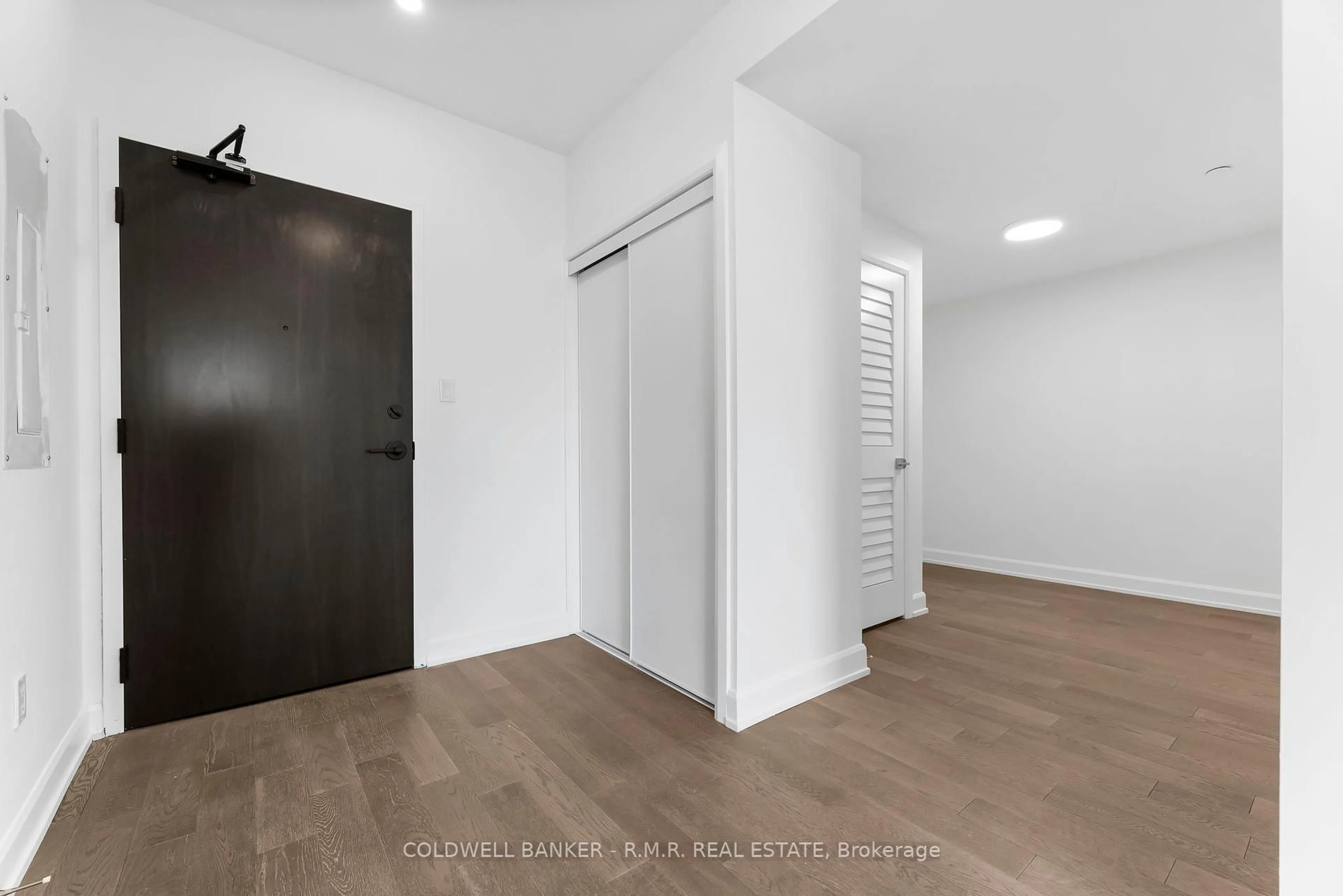 Indoor entryway for 195 Hunter St #708, Peterborough East Ontario K9H 1G9
