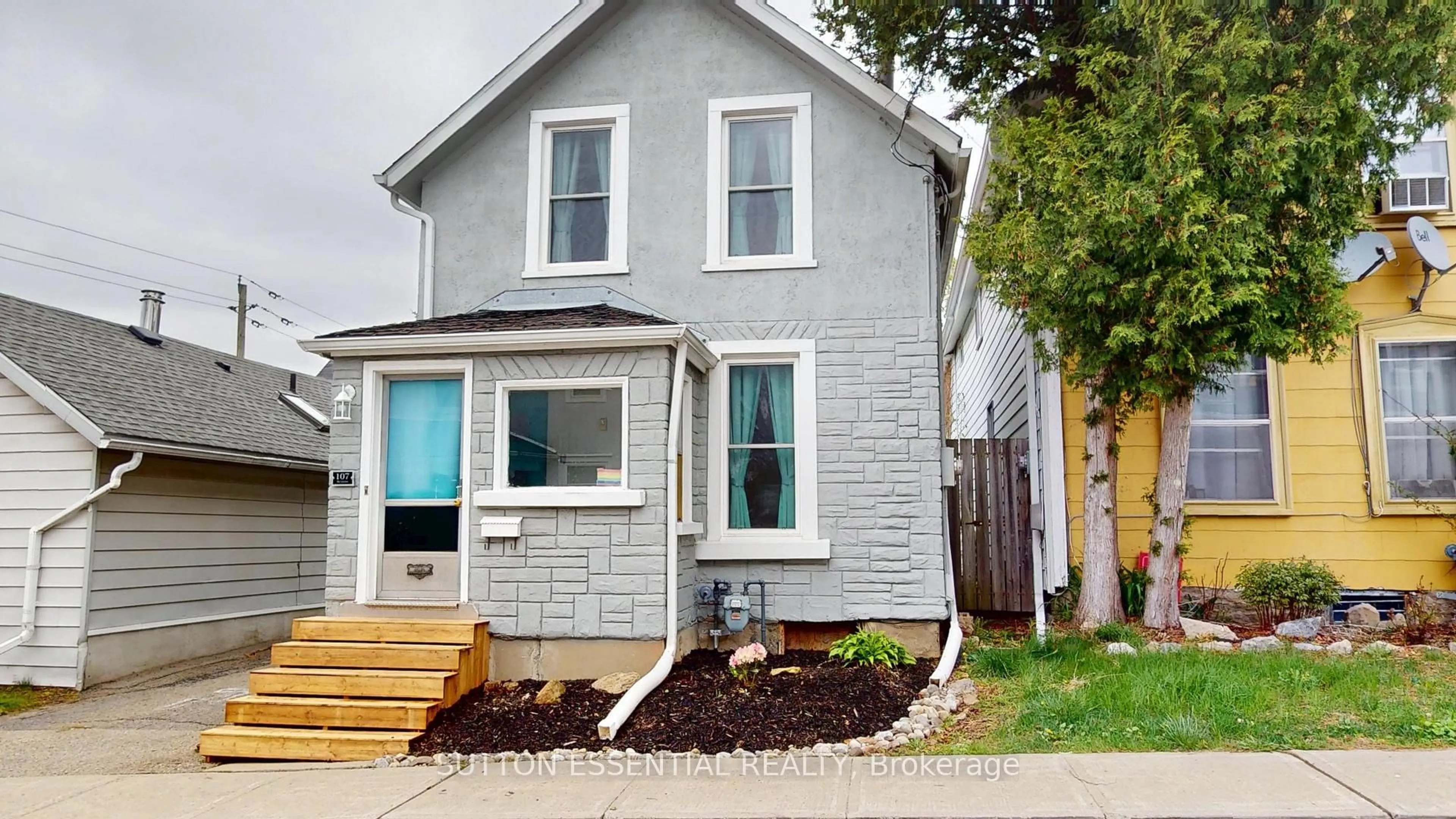 Home with brick exterior material, street for 107 Bethune St, Brockville Ontario K6V 2E5