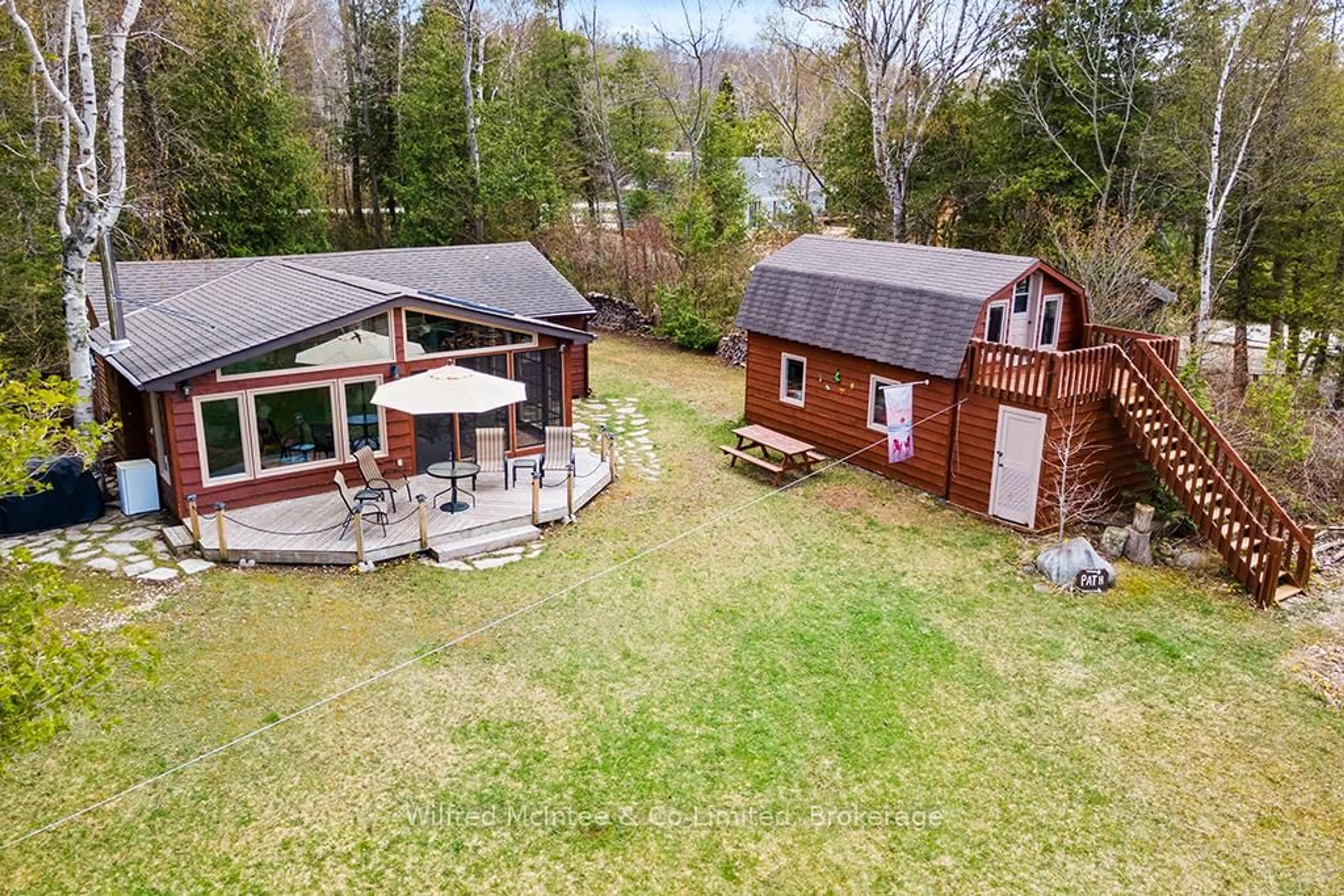 A pic from outside/outdoor area/front of a property/back of a property/a pic from drone, water/lake/river/ocean view for 1282 2nd Ave, Native Leased Lands Ontario N0H 2G0
