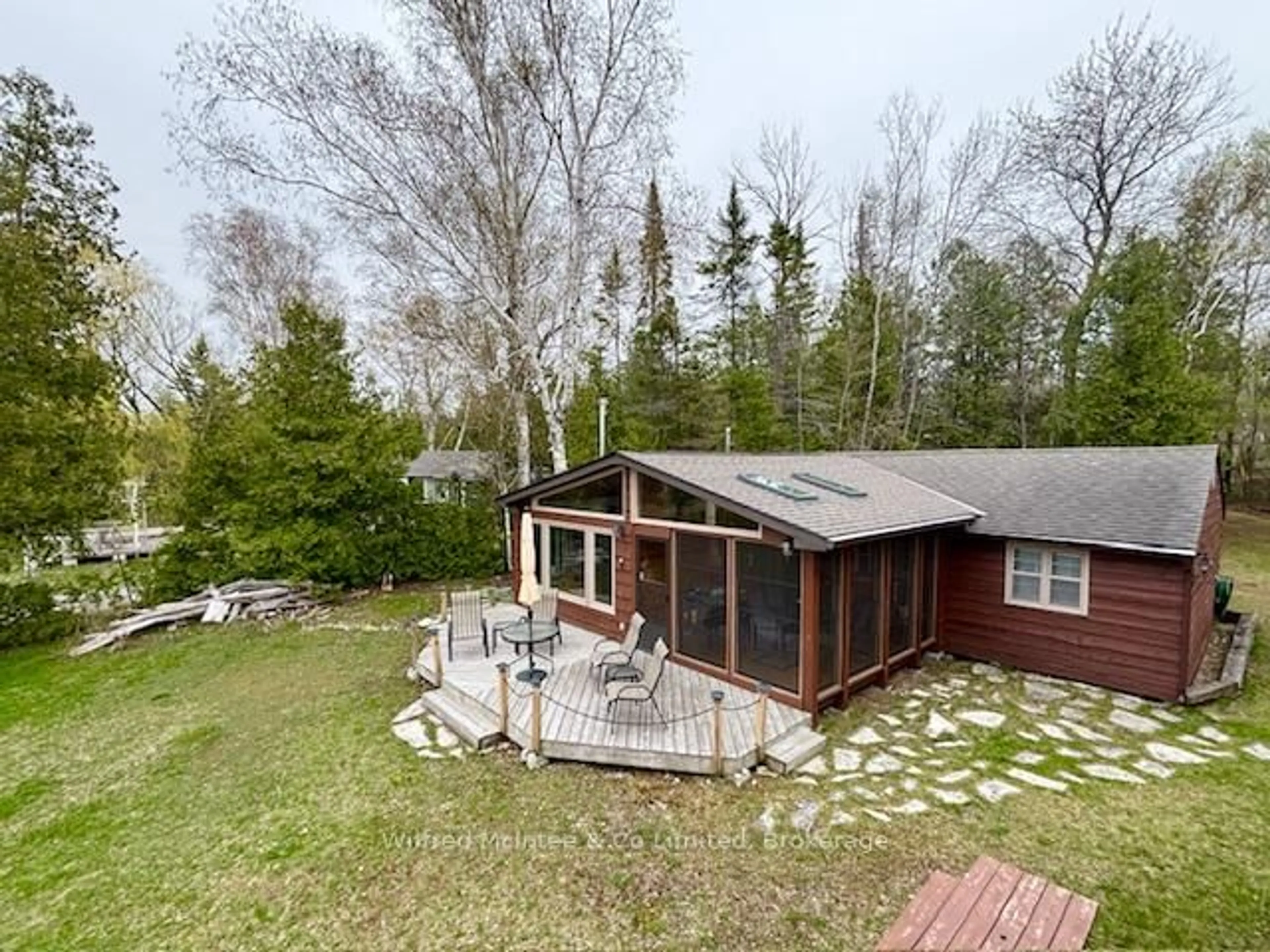 A pic from outside/outdoor area/front of a property/back of a property/a pic from drone, forest/trees view for 1282 2nd Ave, Native Leased Lands Ontario N0H 2G0