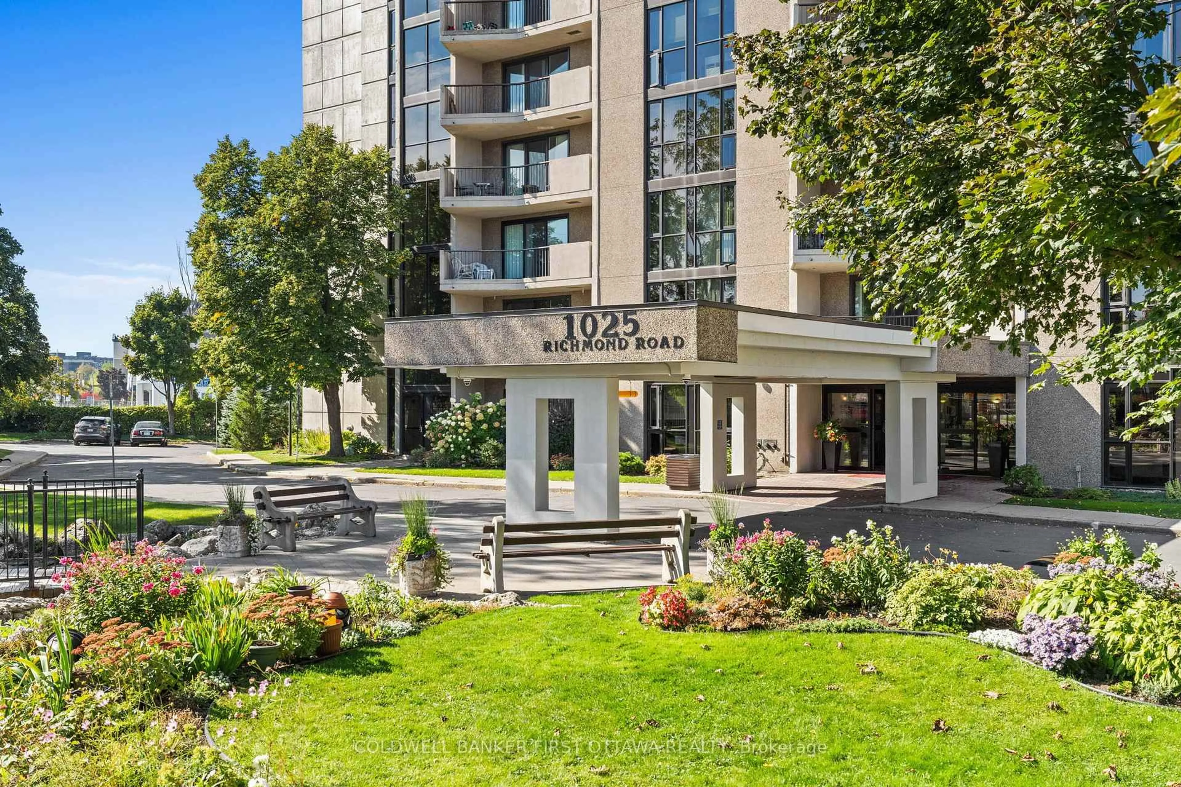 Patio, unknown for 1025 Richmond Rd #607, Ottawa Ontario K2B 8G8