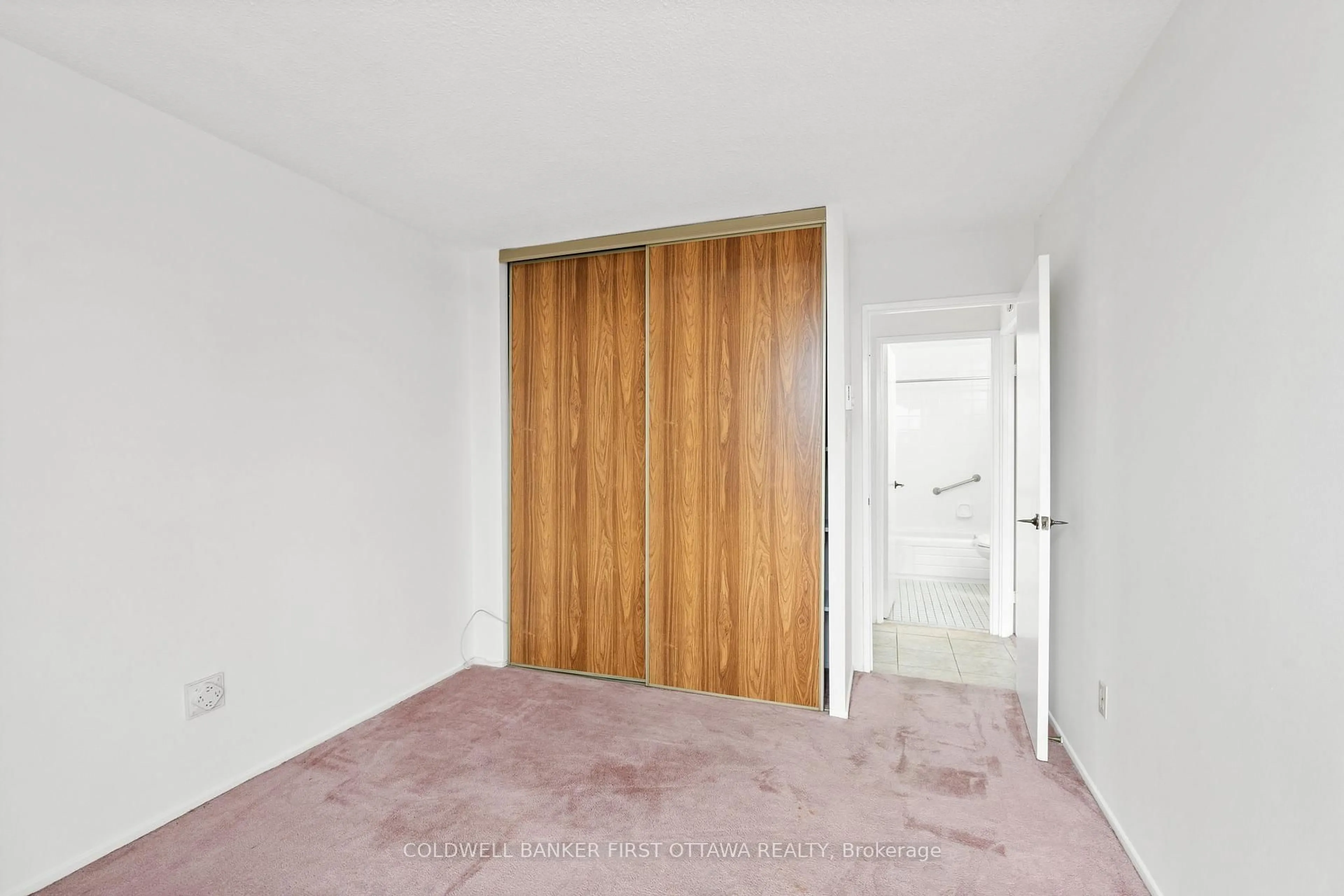 Unknown for 1025 Richmond Rd #607, Ottawa Ontario K2B 8G8