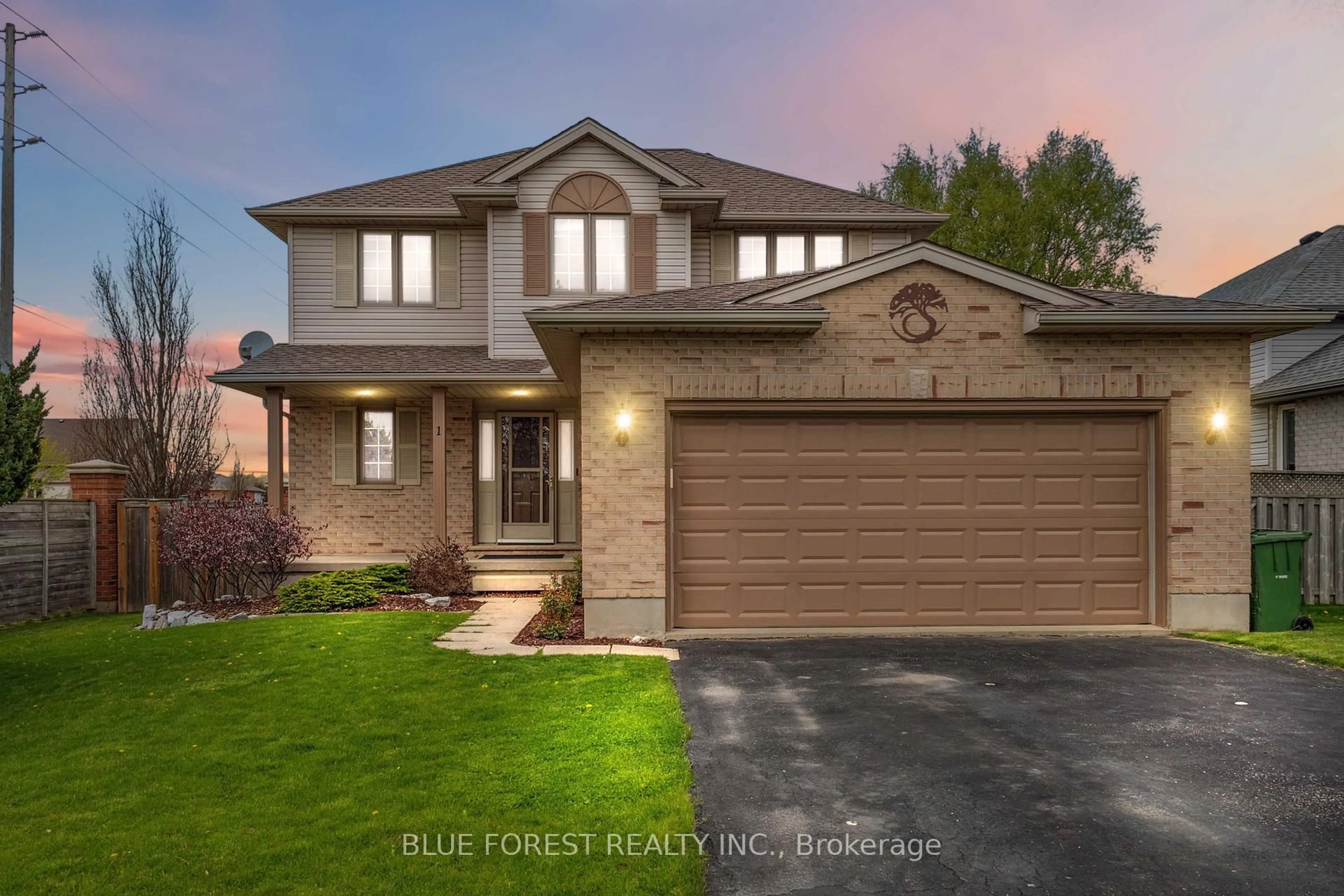 Home with brick exterior material, street for 1 Riverbank Dr, St. Thomas Ontario N5P 4M5