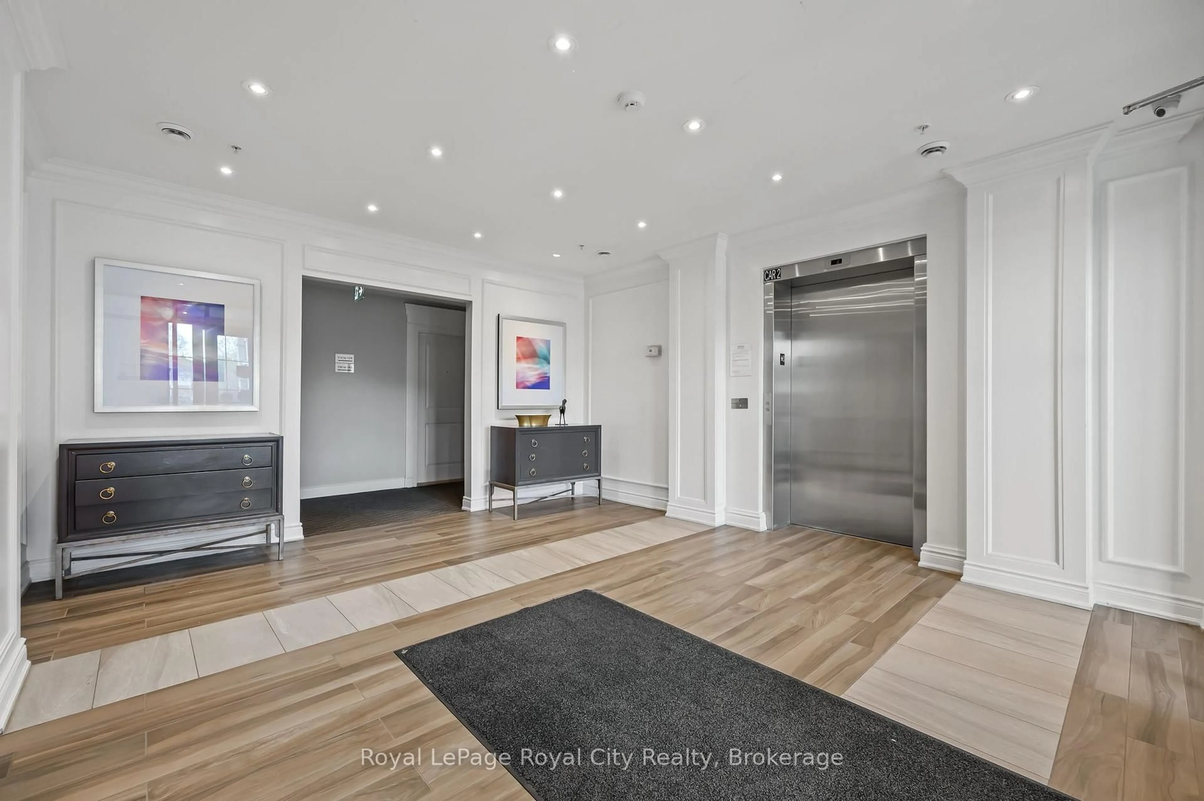 Indoor entryway for 1077 Gordon St #219, Guelph Ontario N1G 0E3